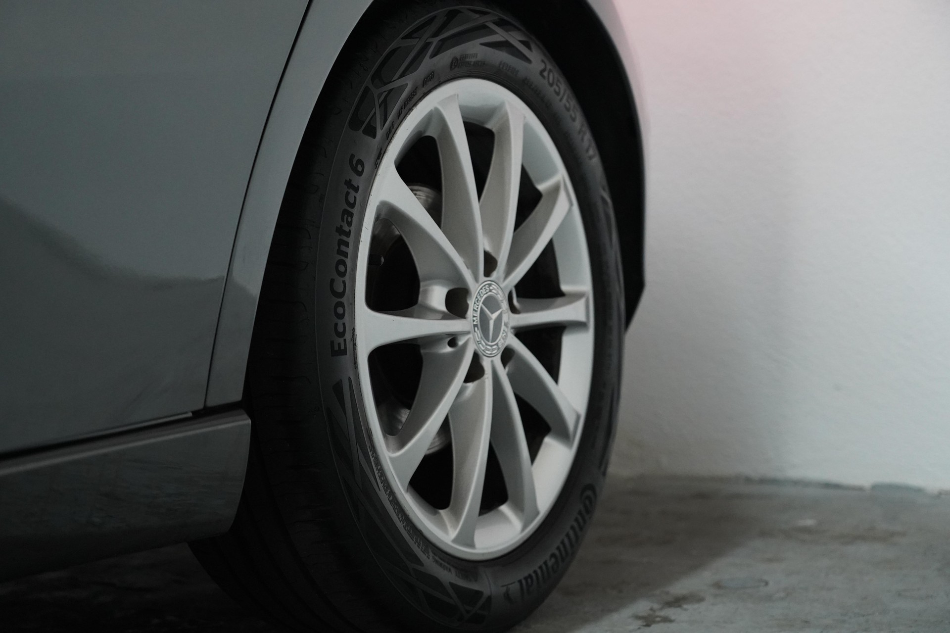MERCEDES-BENZ A 180 d-showroom-element-2