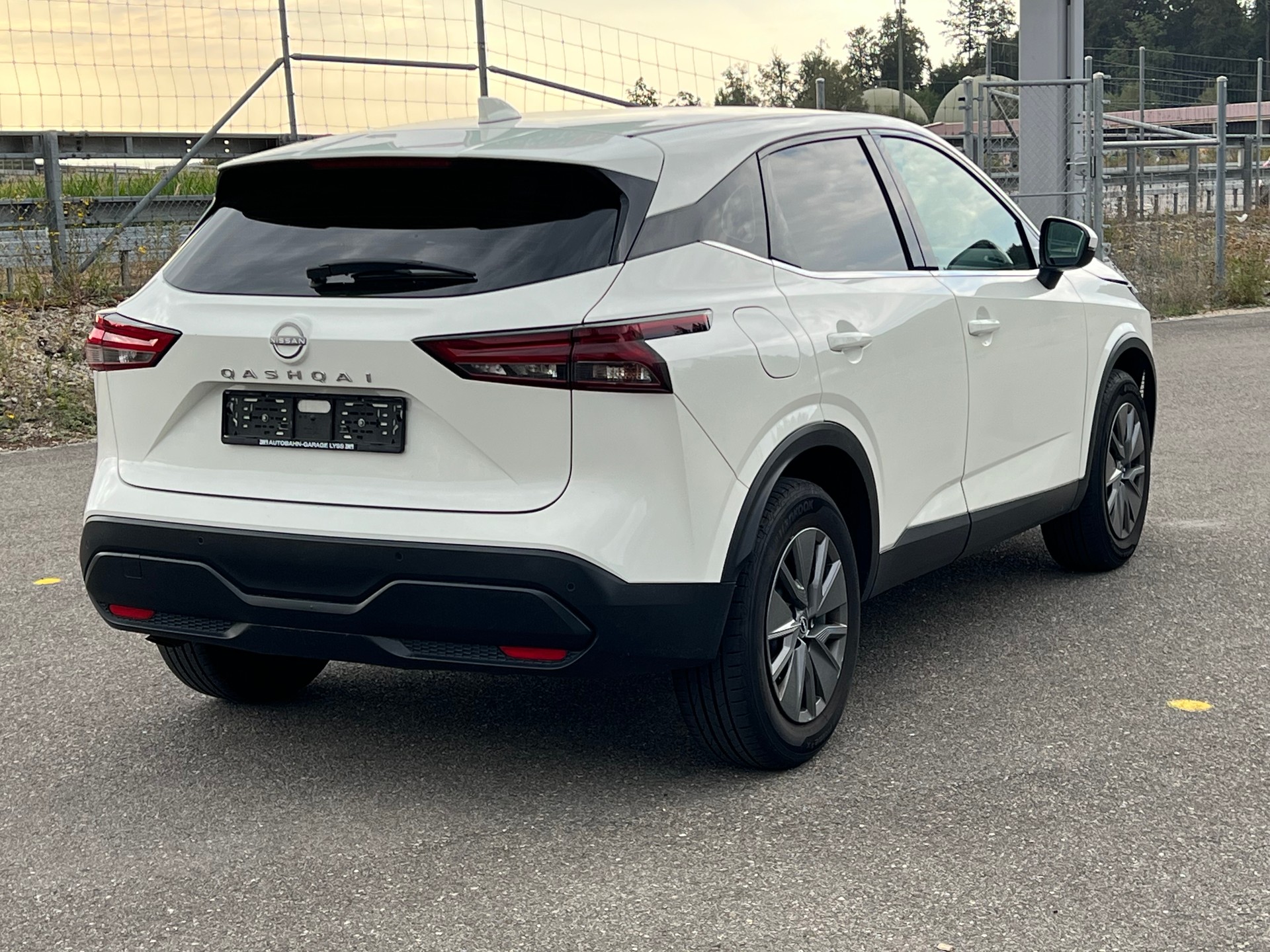 NISSAN Qashqai 1.3 DIG-T MHEV N-Connecta-image-3
