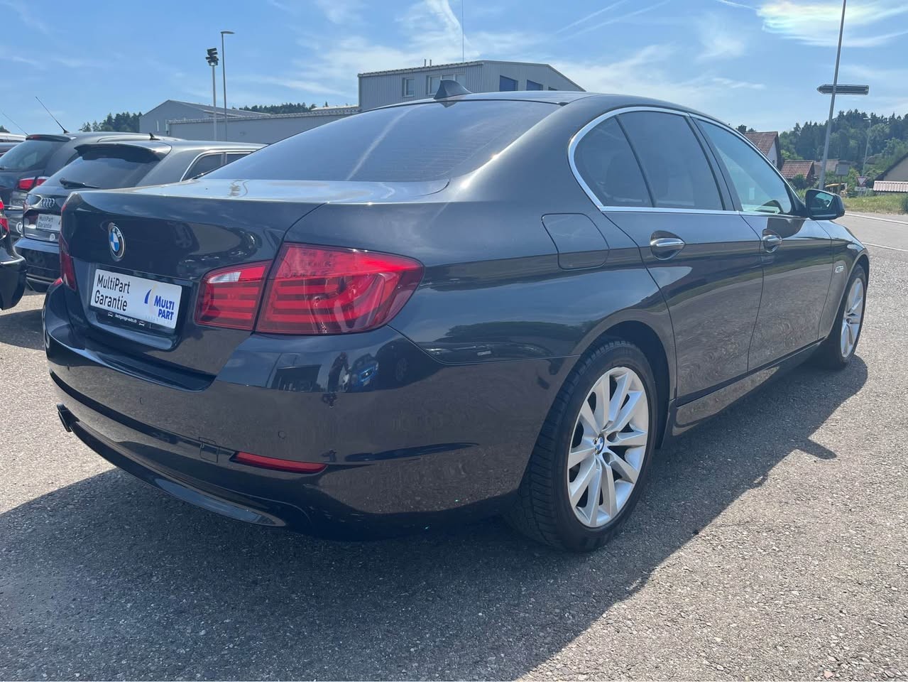 BMW 528i xDrive Steptronic-image-4