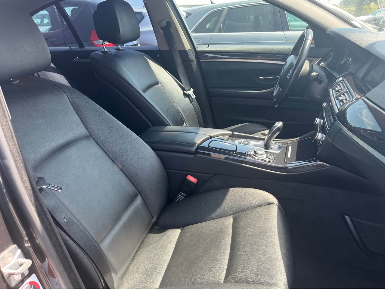 BMW 528i xDrive Steptronic-image-8