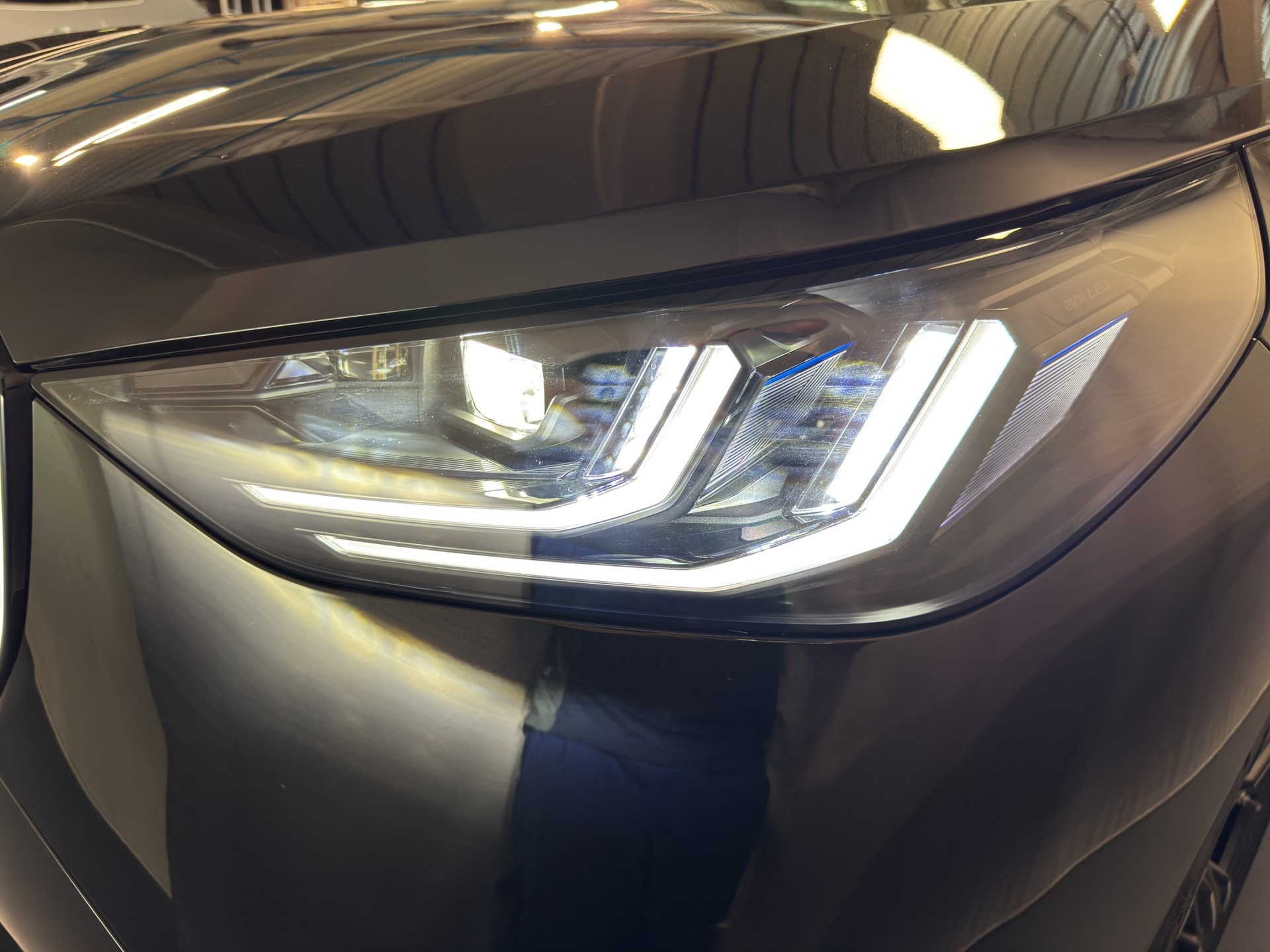 BMW X3 M50i-image-6