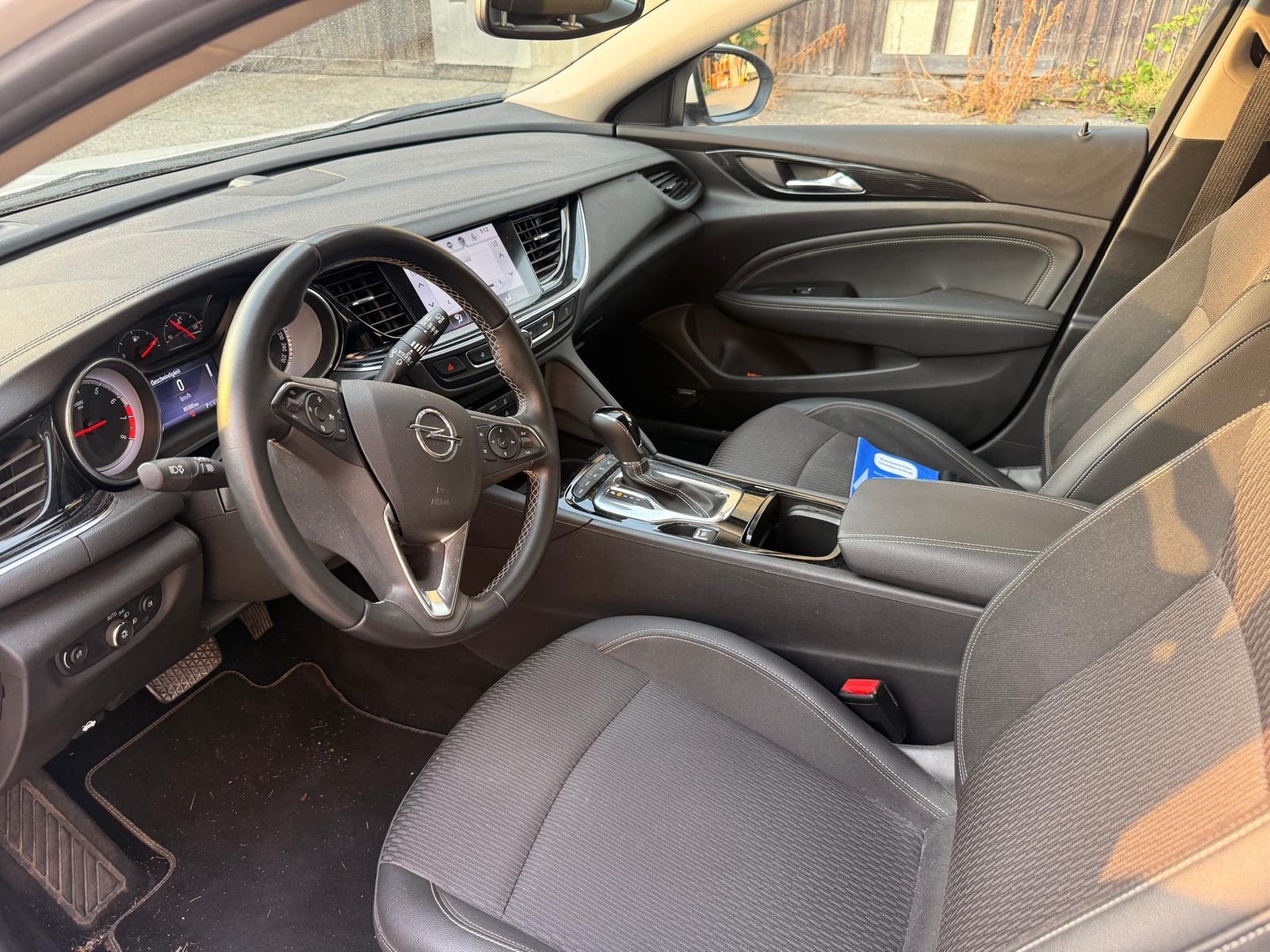 OPEL Insignia 2.0 T Sports Tourer Excellence 4WD Automat.-image-9