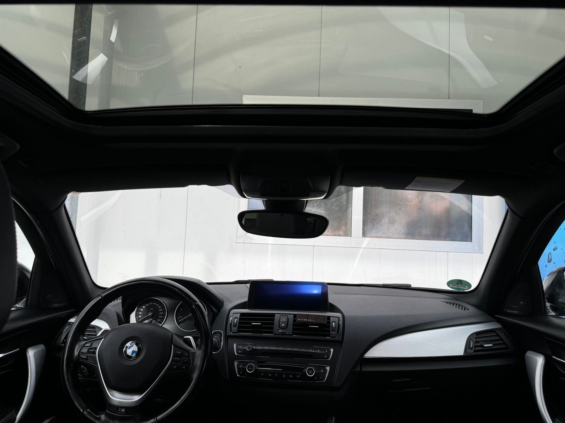 BMW 120d M-Sportpaket-image-6