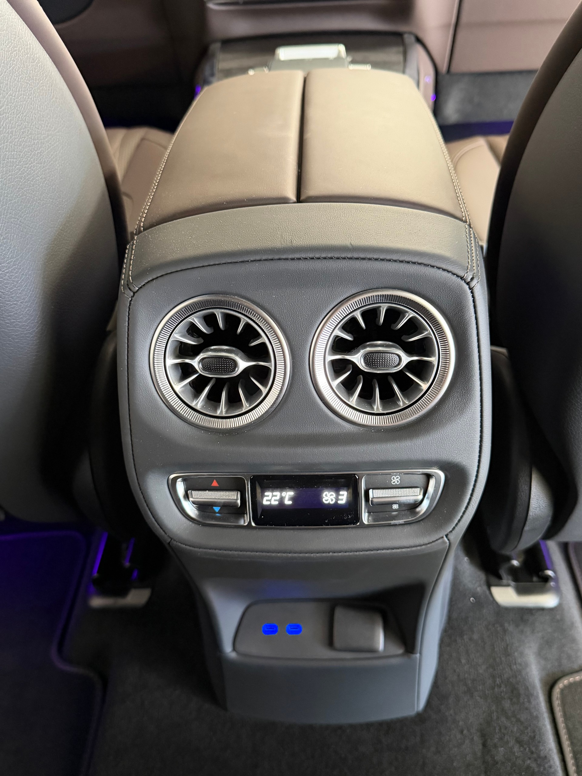 MERCEDES-BENZ G 450d 9G-Tronic-image-24