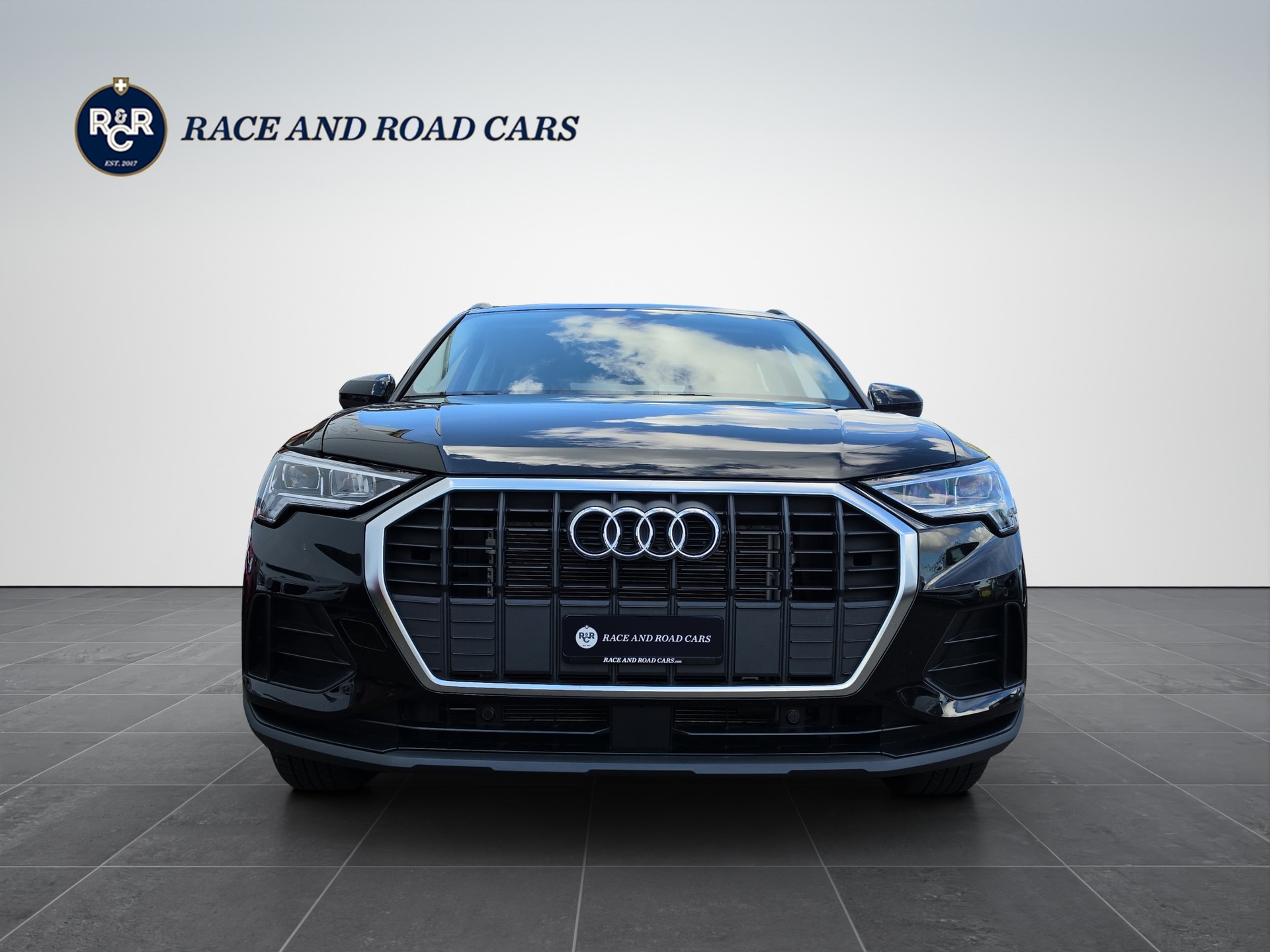 AUDI Q3 1.5 35 TFSI Attraction S-Tronic-showroom-element-1