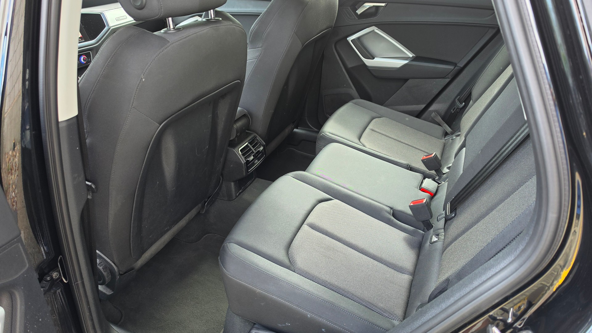 AUDI Q3 1.5 35 TFSI Attraction S-Tronic-image-15
