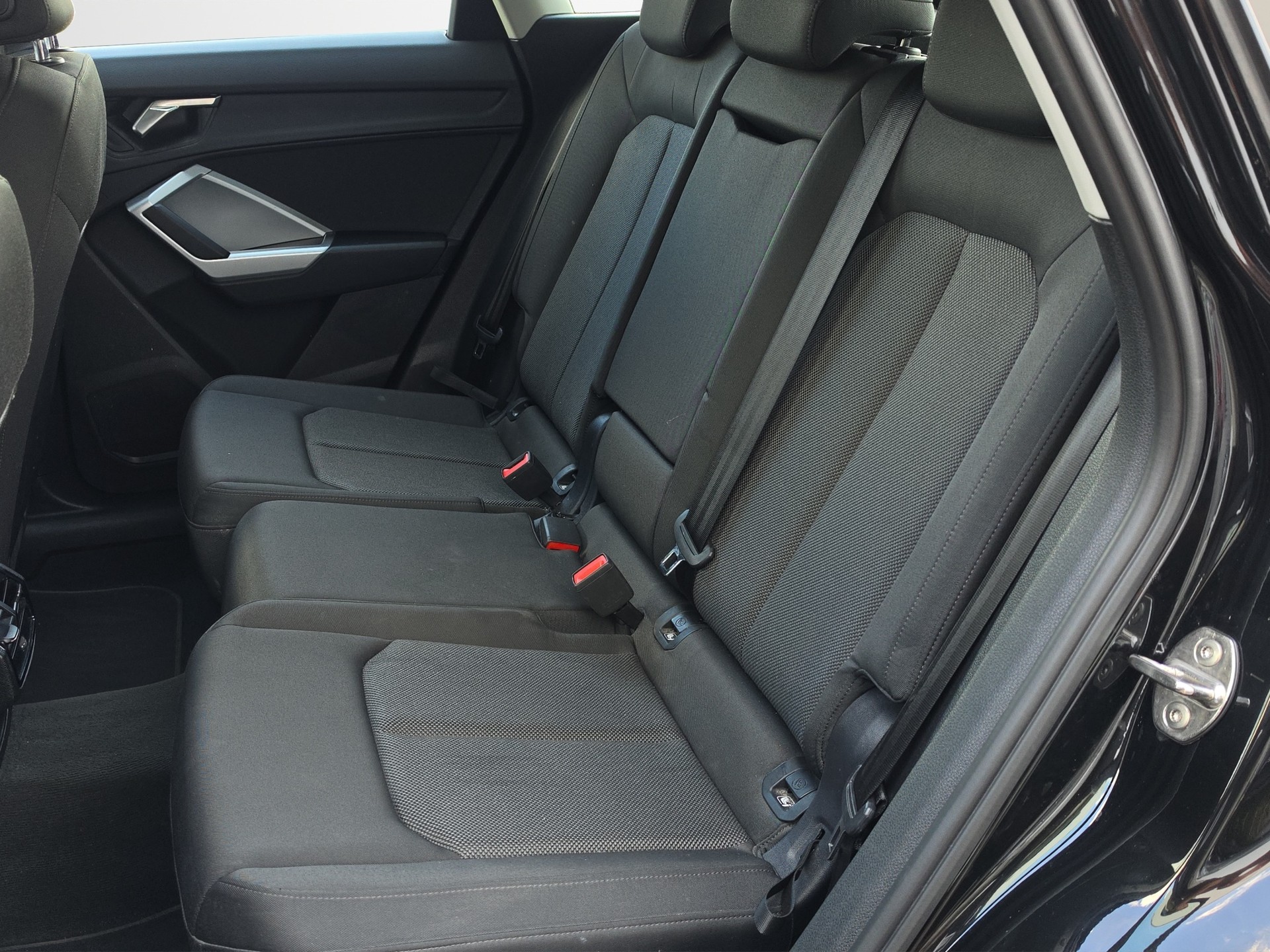 AUDI Q3 1.5 35 TFSI Attraction S-Tronic-image-16