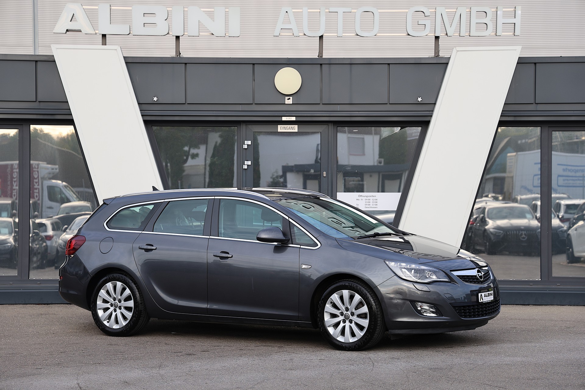 OPEL Astra Sports Tourer 1.7 CDTI *Frisch ab MFK* *Zahnriemen ersetzt* *Kopfzylinder ersetzt*-showroom-element-1
