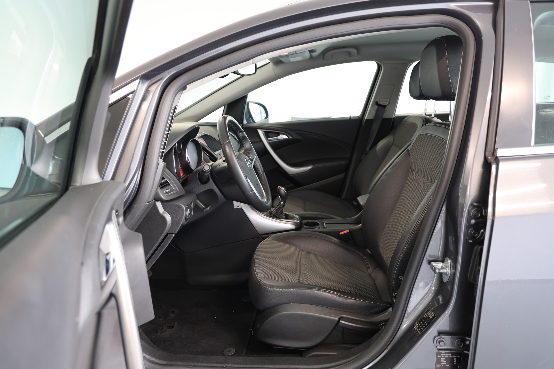 OPEL Astra Sports Tourer 1.7 CDTI *Frisch ab MFK* *Zahnriemen ersetzt* *Kopfzylinder ersetzt*-image-5