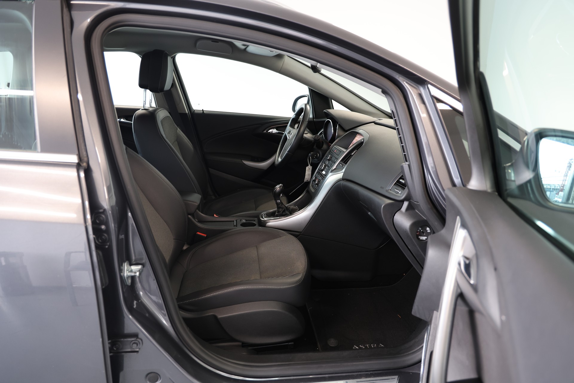 OPEL Astra Sports Tourer 1.7 CDTI *Frisch ab MFK* *Zahnriemen ersetzt* *Kopfzylinder ersetzt*-image-10