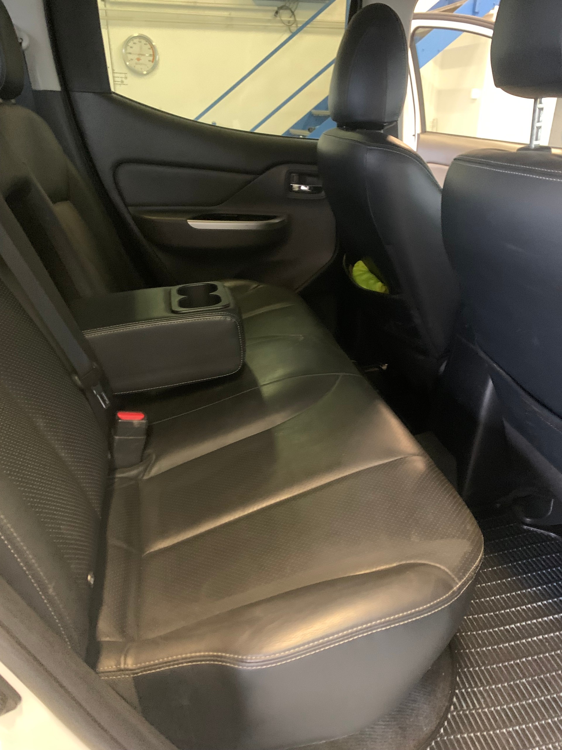 MITSUBISHI L 200 2.4 Style Anniversary Double Cab A-image-7