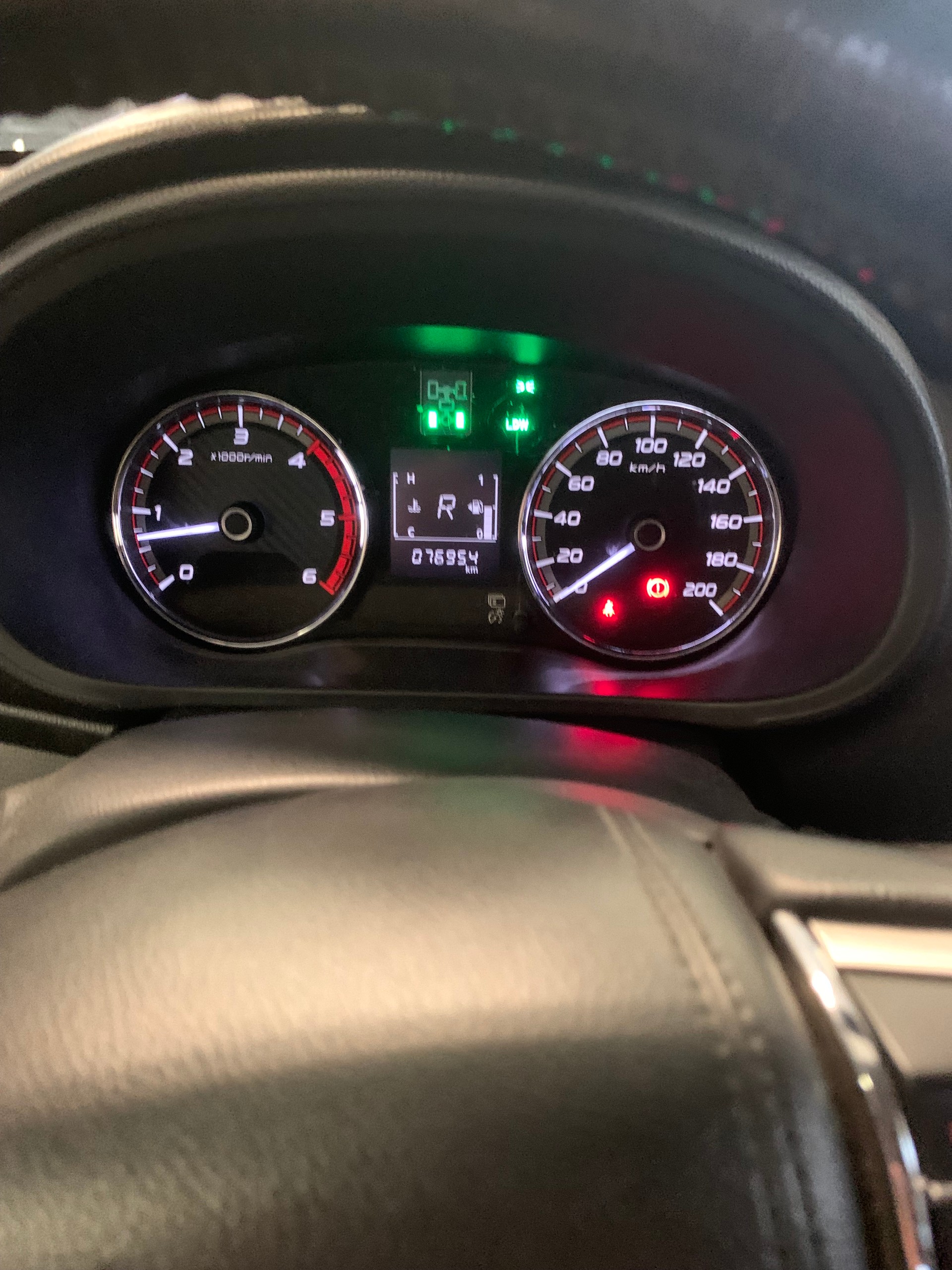MITSUBISHI L 200 2.4 Style Anniversary Double Cab A-image-8