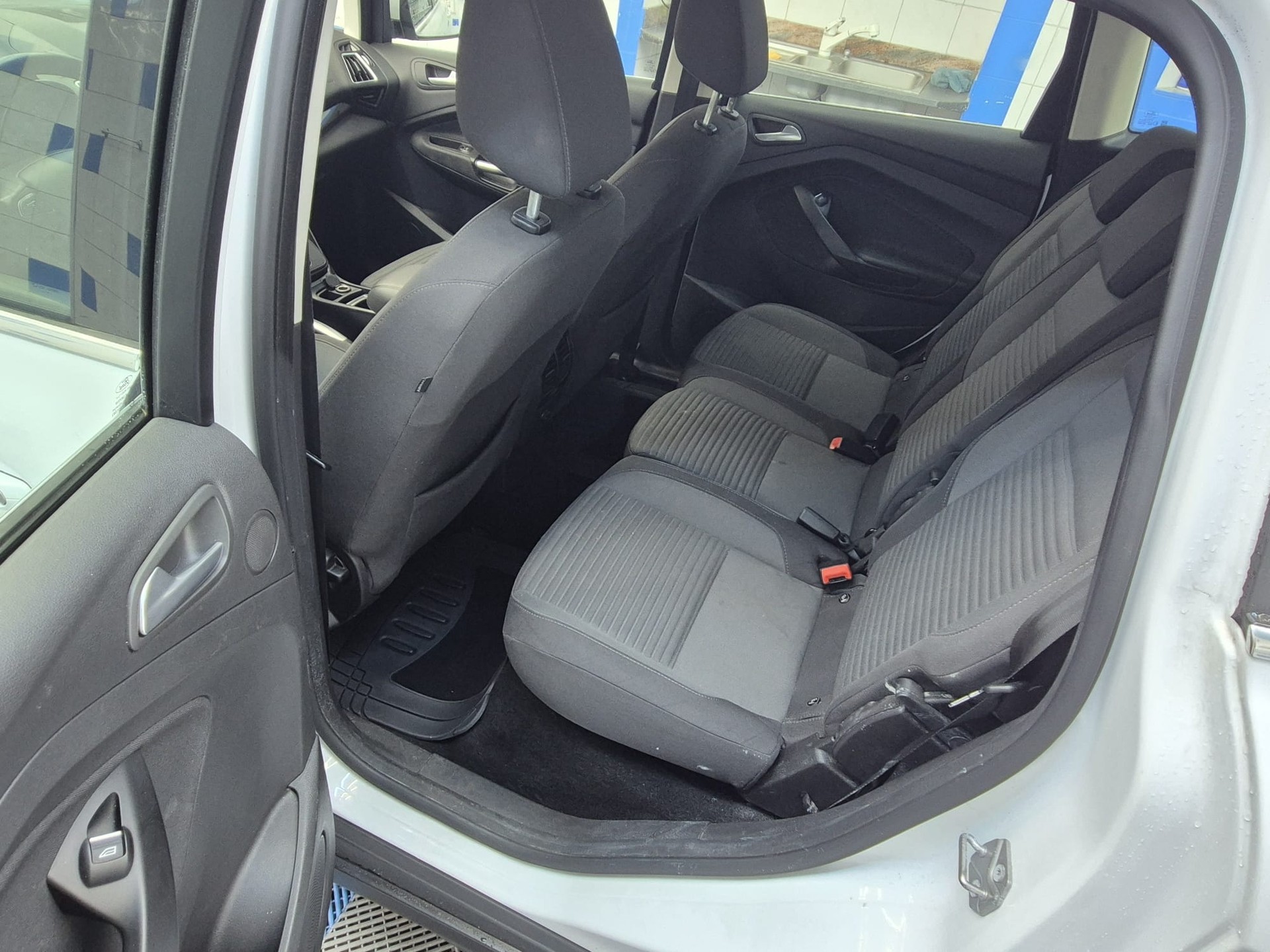 FORD C-Max 1.5 SCTi Titanium Automat-image-11