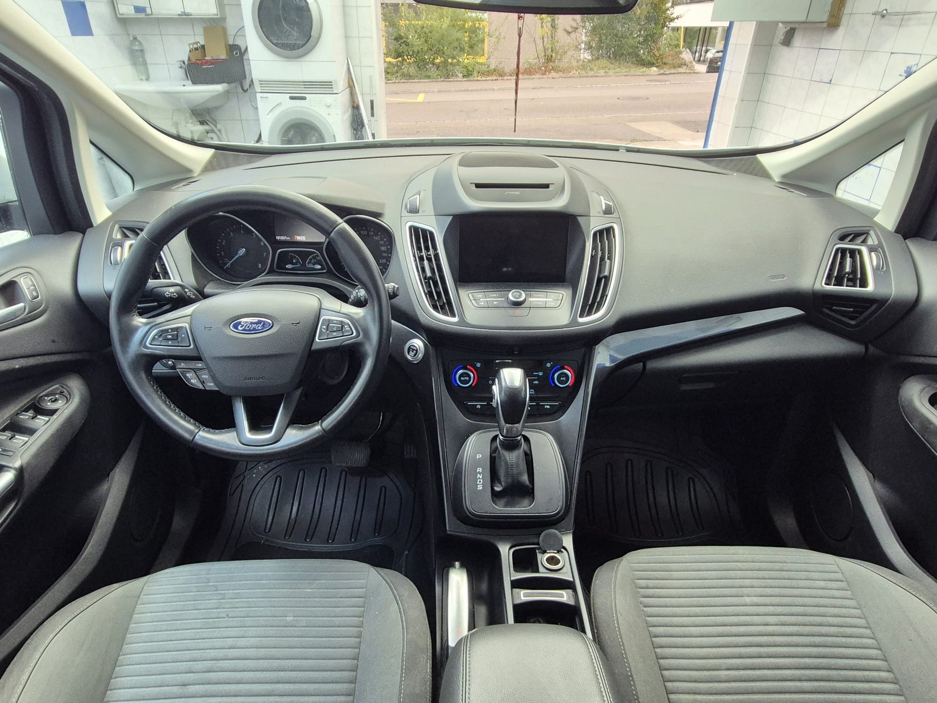 FORD C-Max 1.5 SCTi Titanium Automat-image-8