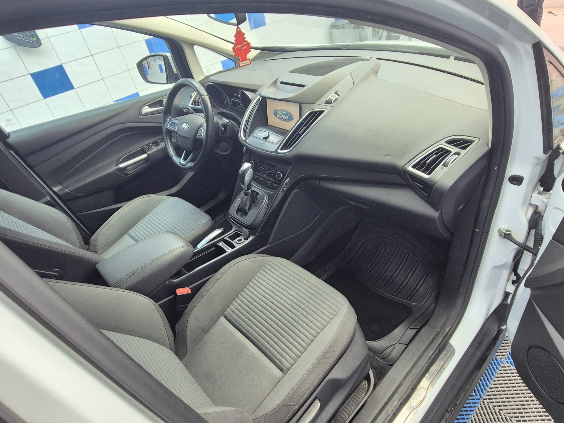 FORD C-Max 1.5 SCTi Titanium Automat-image-10