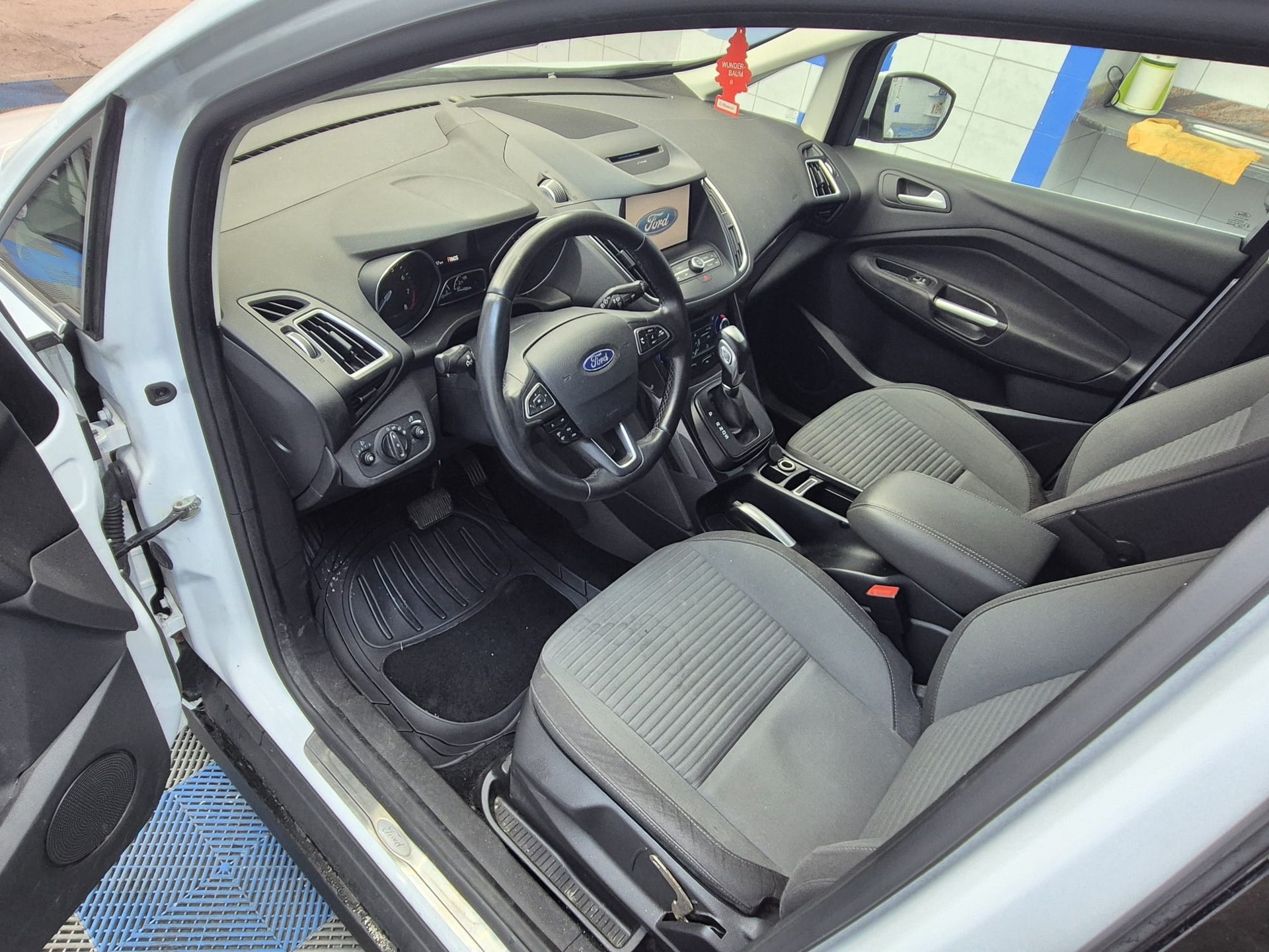 FORD C-Max 1.5 SCTi Titanium Automat-image-9