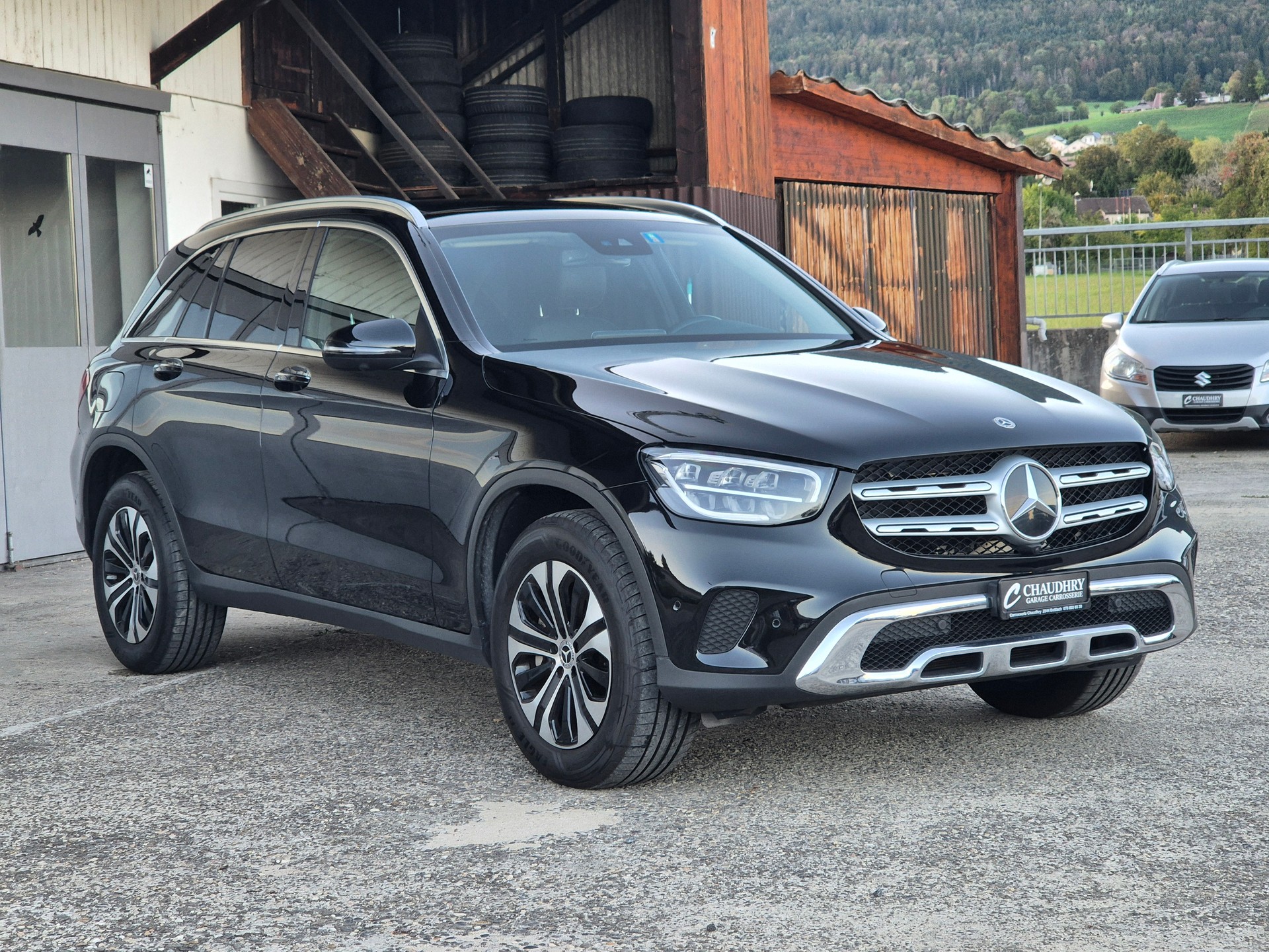 MERCEDES-BENZ GLC 300 e 4Matic 9G-Tronic-showroom-element-3