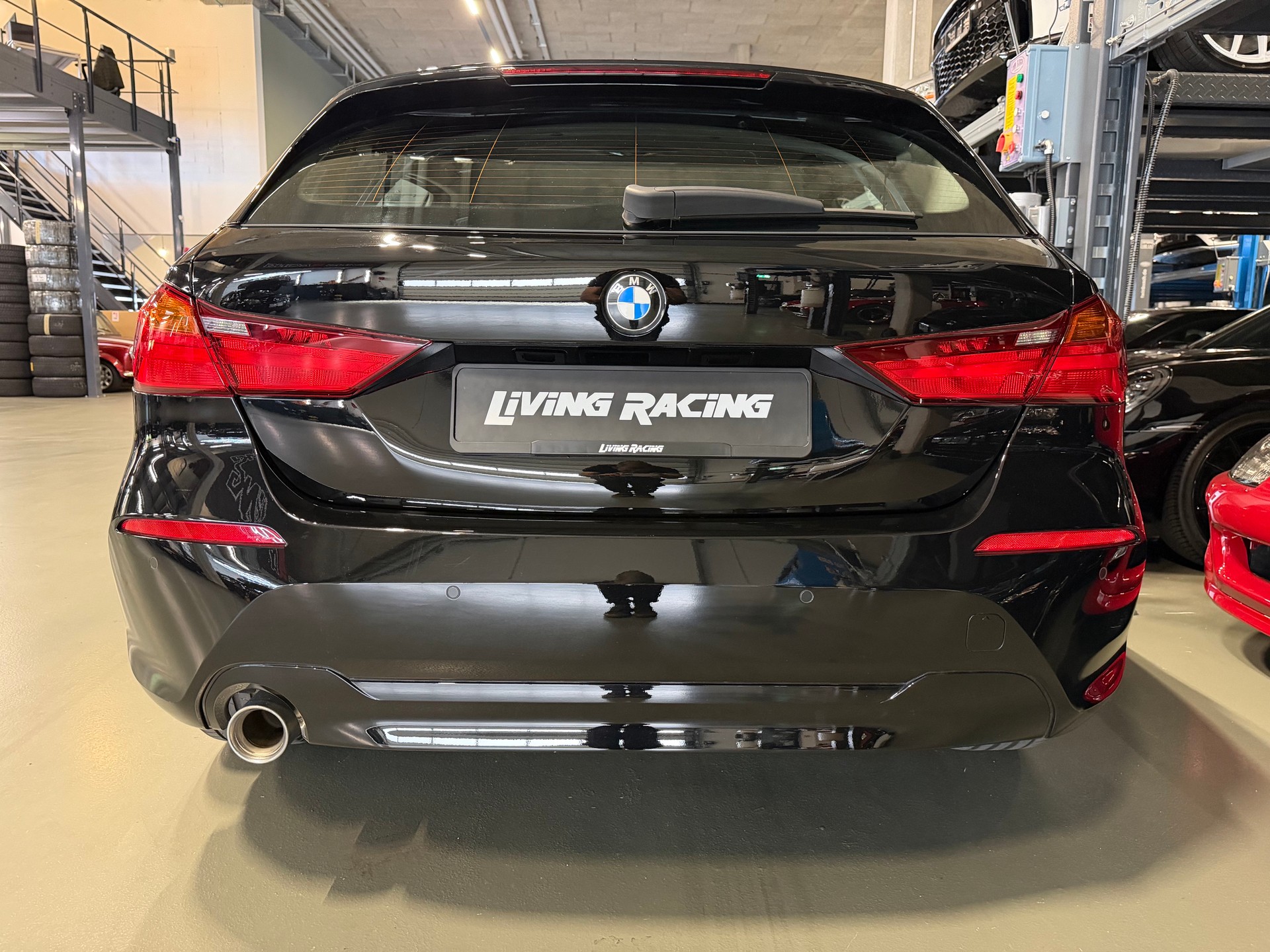 BMW 116d Steptronic Advantage-showroom-element-3