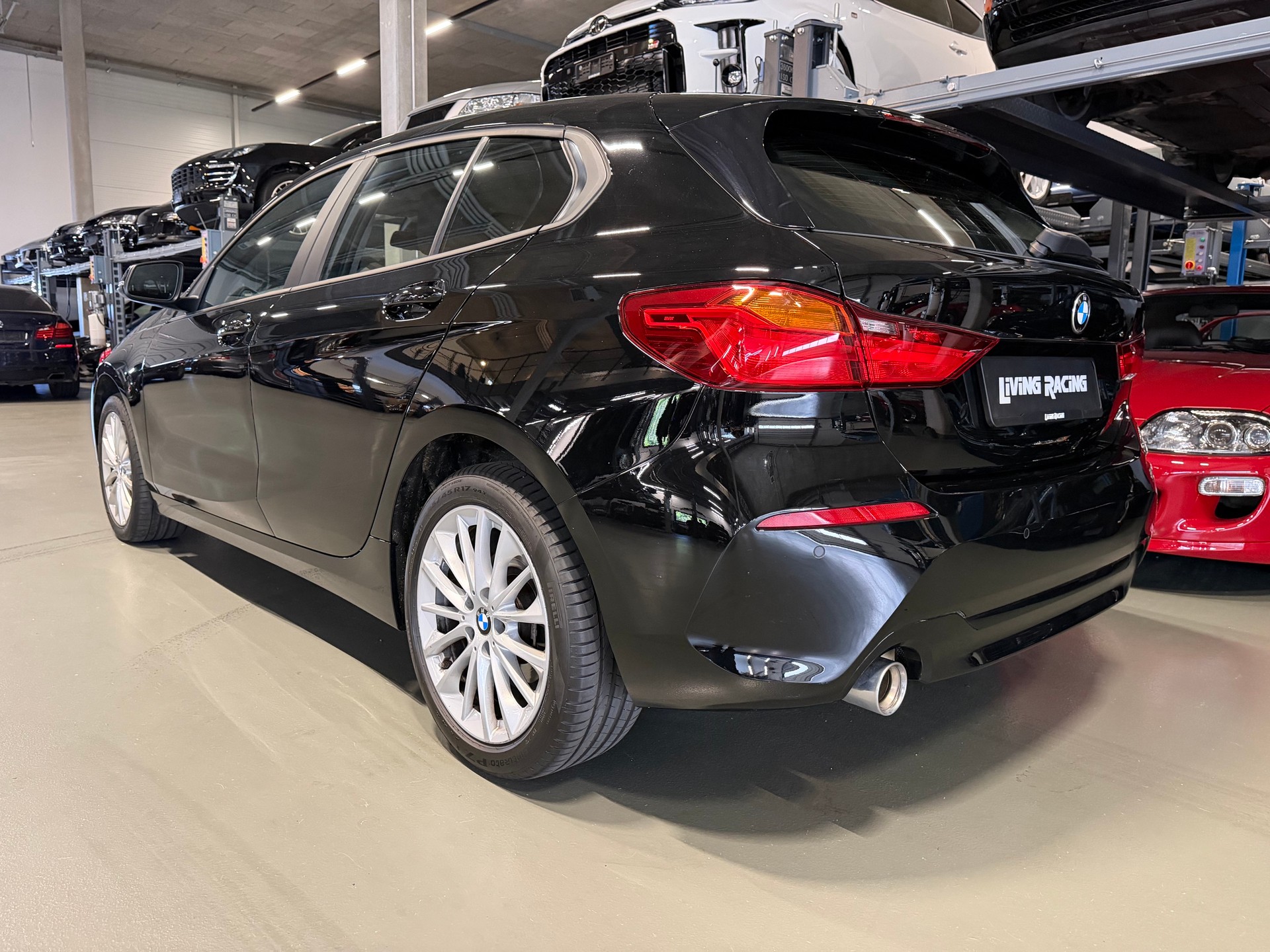 BMW 116d Steptronic Advantage-showroom-element-2