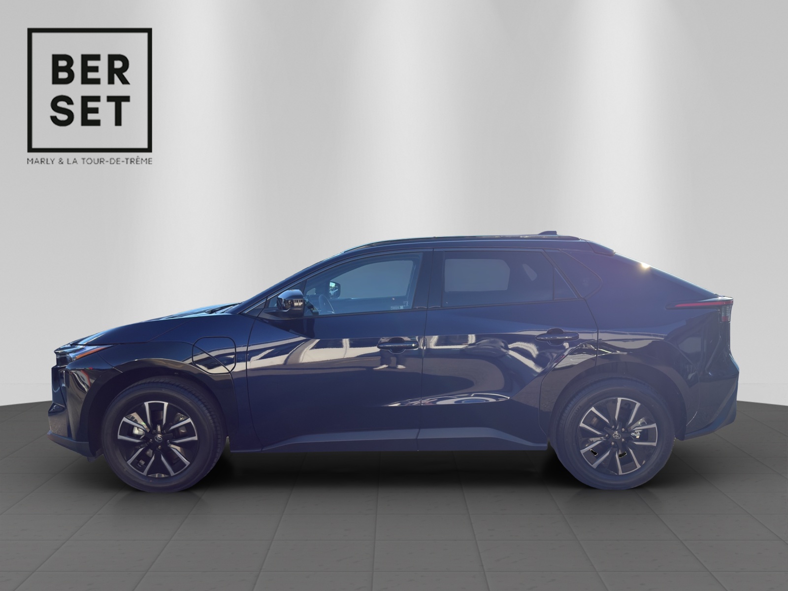 TOYOTA bZ4X Style-showroom-element-1
