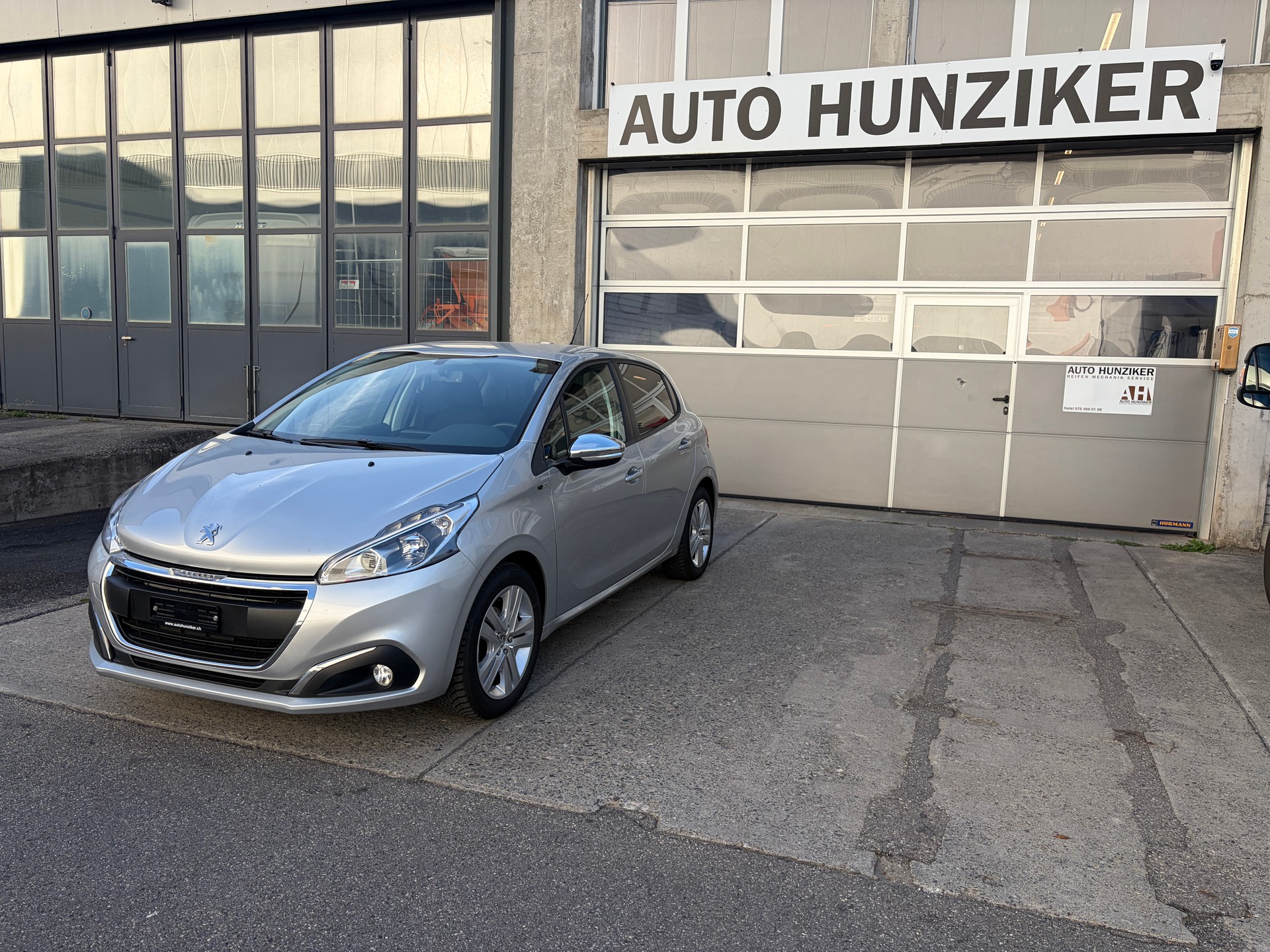 PEUGEOT 208 1.2 PureTech Style