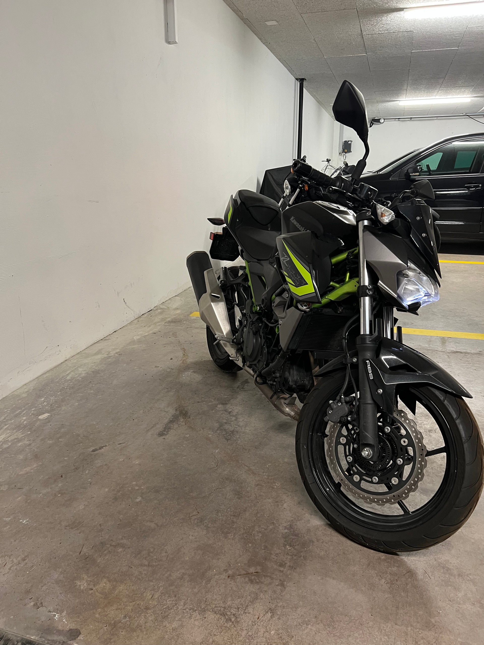 KAWASAKI Z 400 ABS-image-1