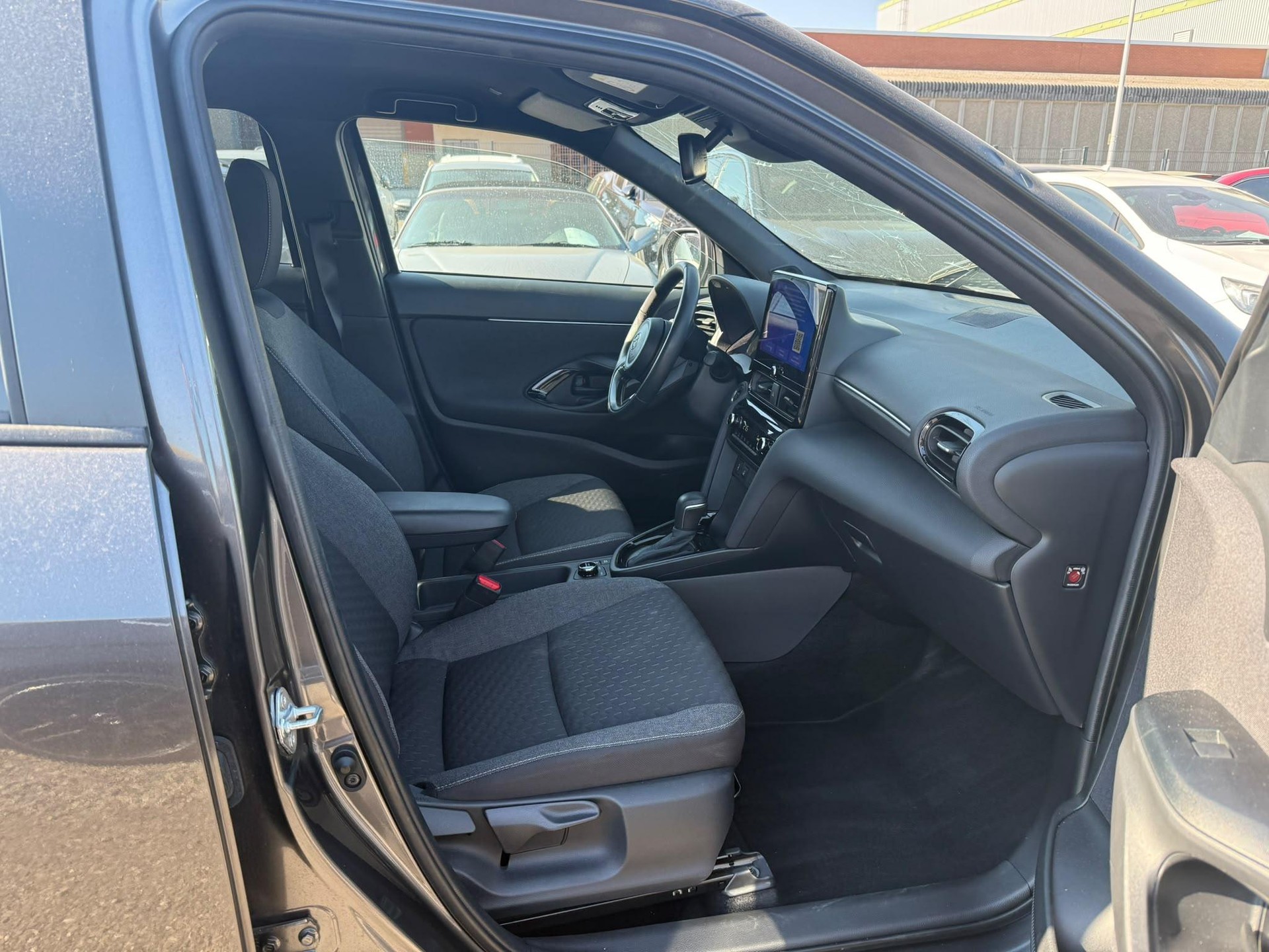 TOYOTA Yaris Cross 1.5 VVT-i HSD Trend AWD-i-image-7