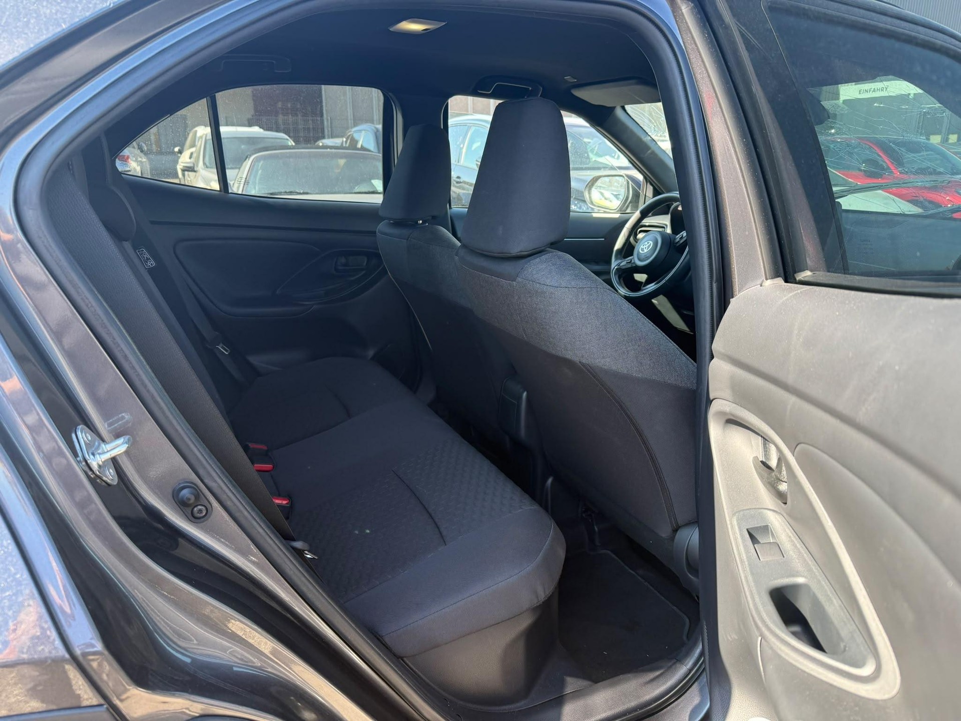 TOYOTA Yaris Cross 1.5 VVT-i HSD Trend AWD-i-image-8