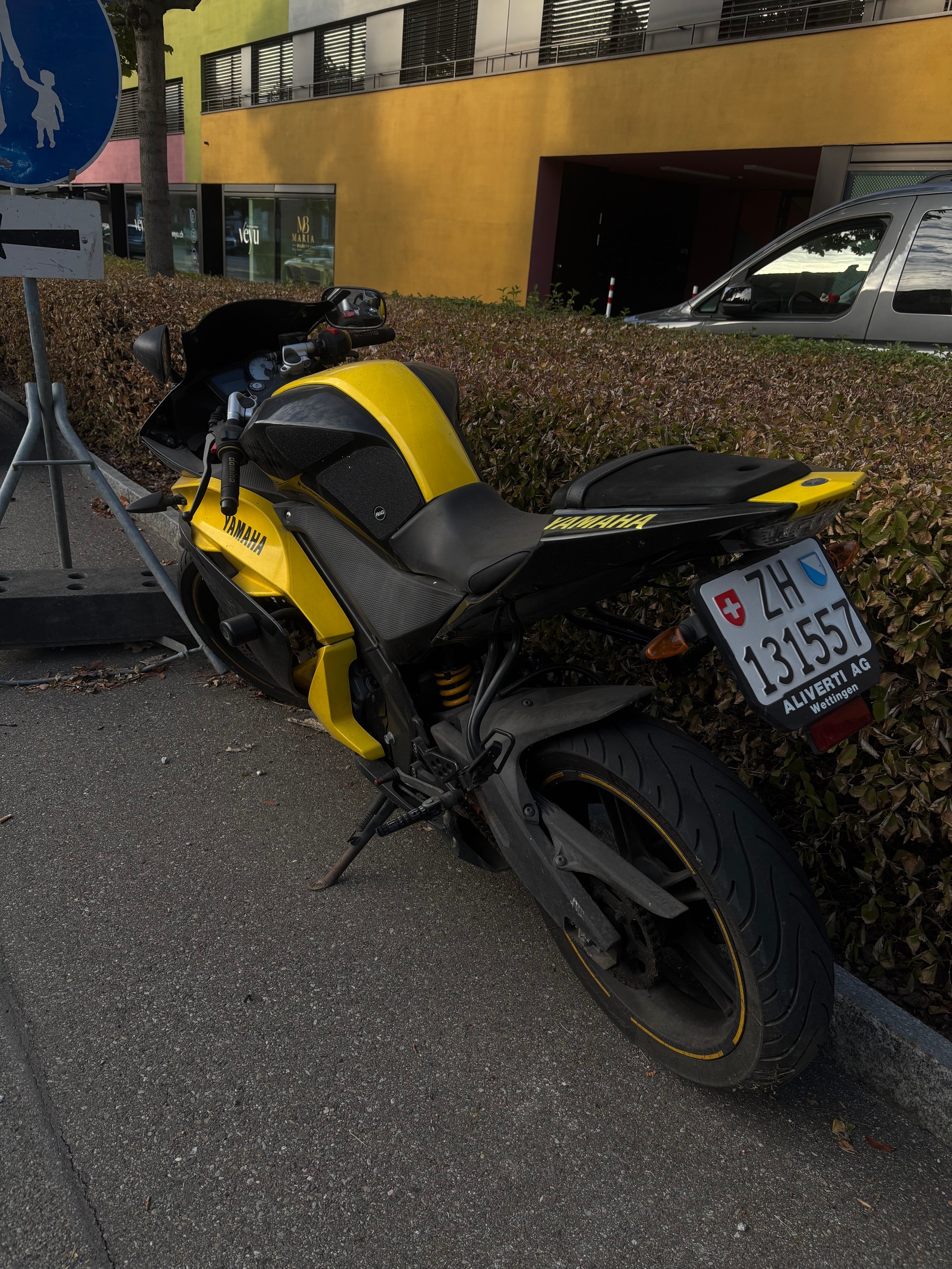 YAMAHA YZF-R 125-image-2