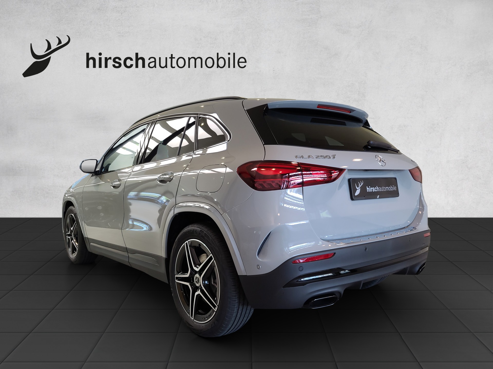 MERCEDES-BENZ GLA 250 4M AMG Swiss Star "Special Edition"-showroom-element-2