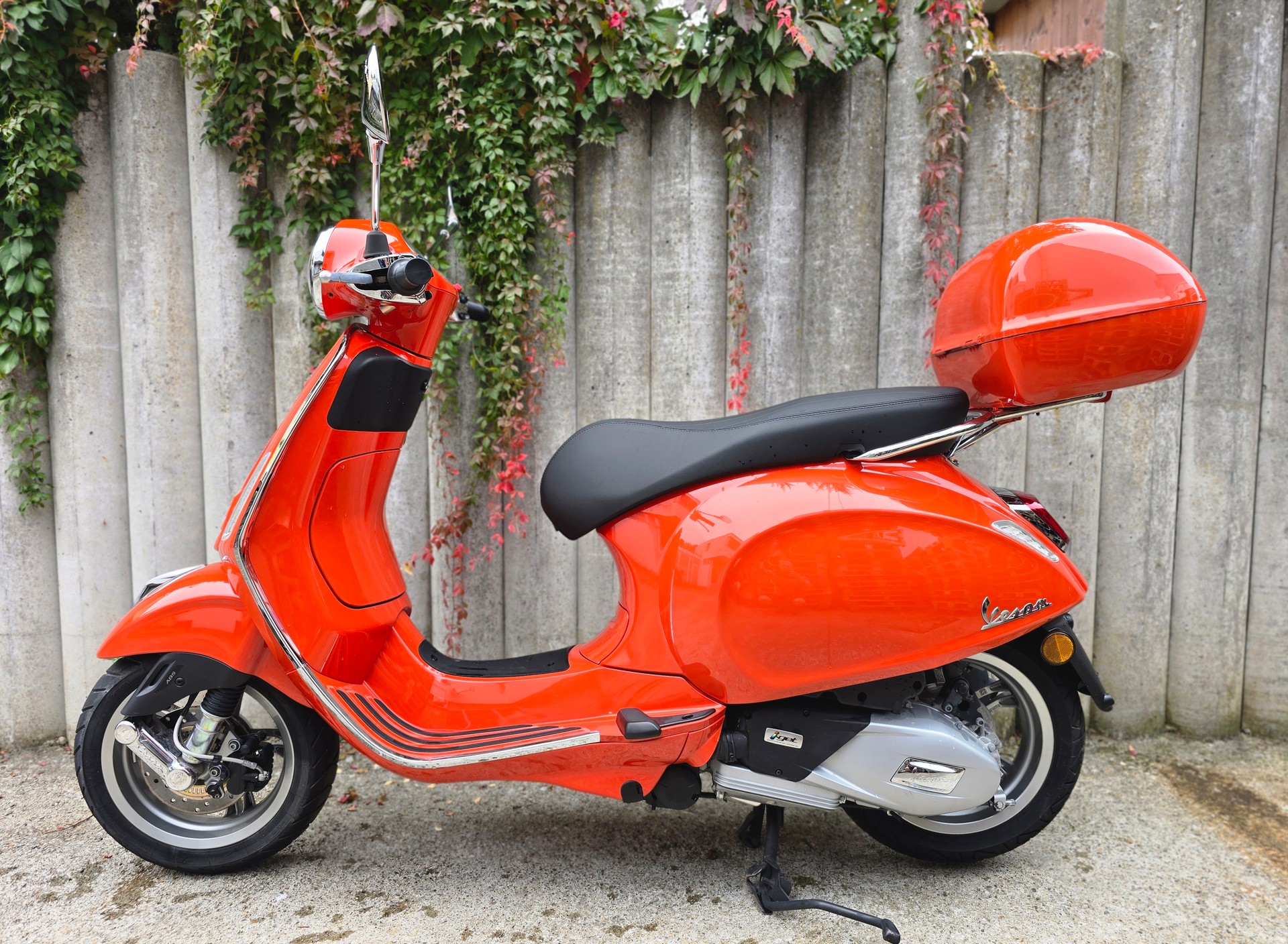 PIAGGIO Vespa 125 Primavera Red-image-1