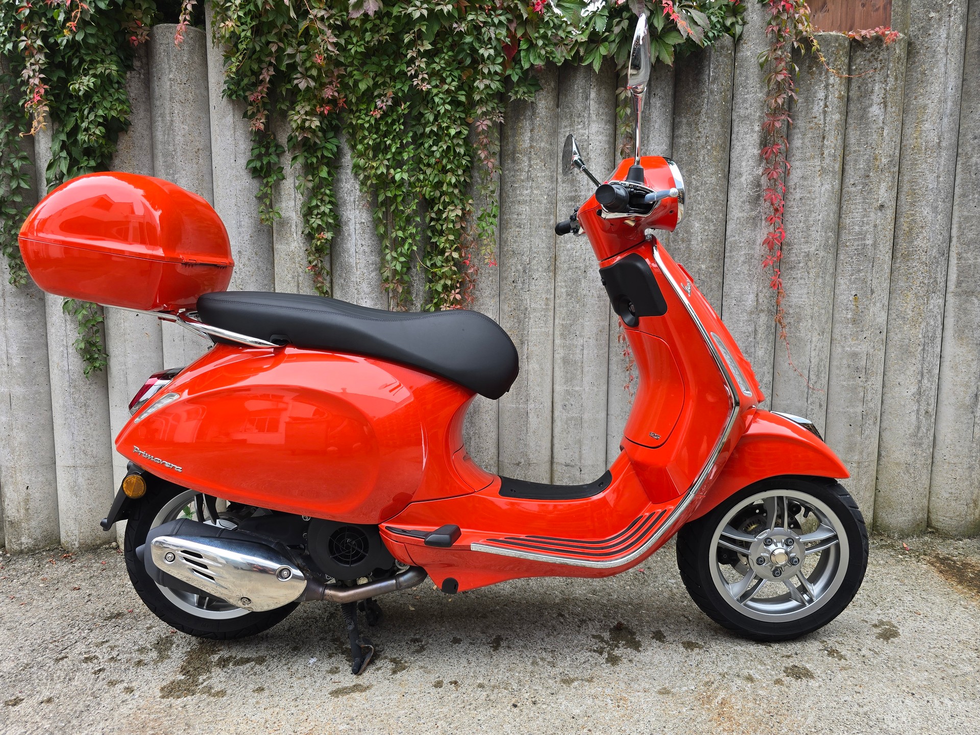 PIAGGIO Vespa 125 Primavera Red-image-4