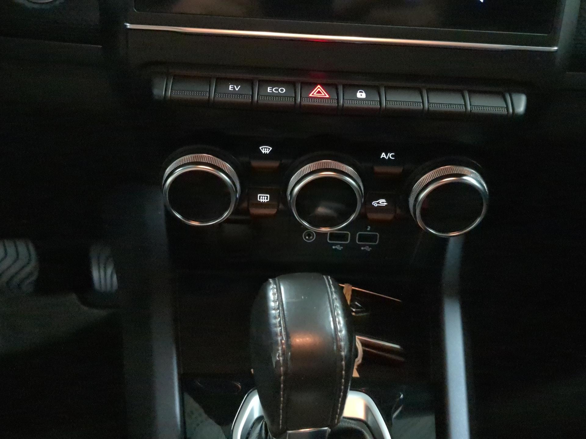 RENAULT Arkana 1.6 E-Tech Zen-image-19