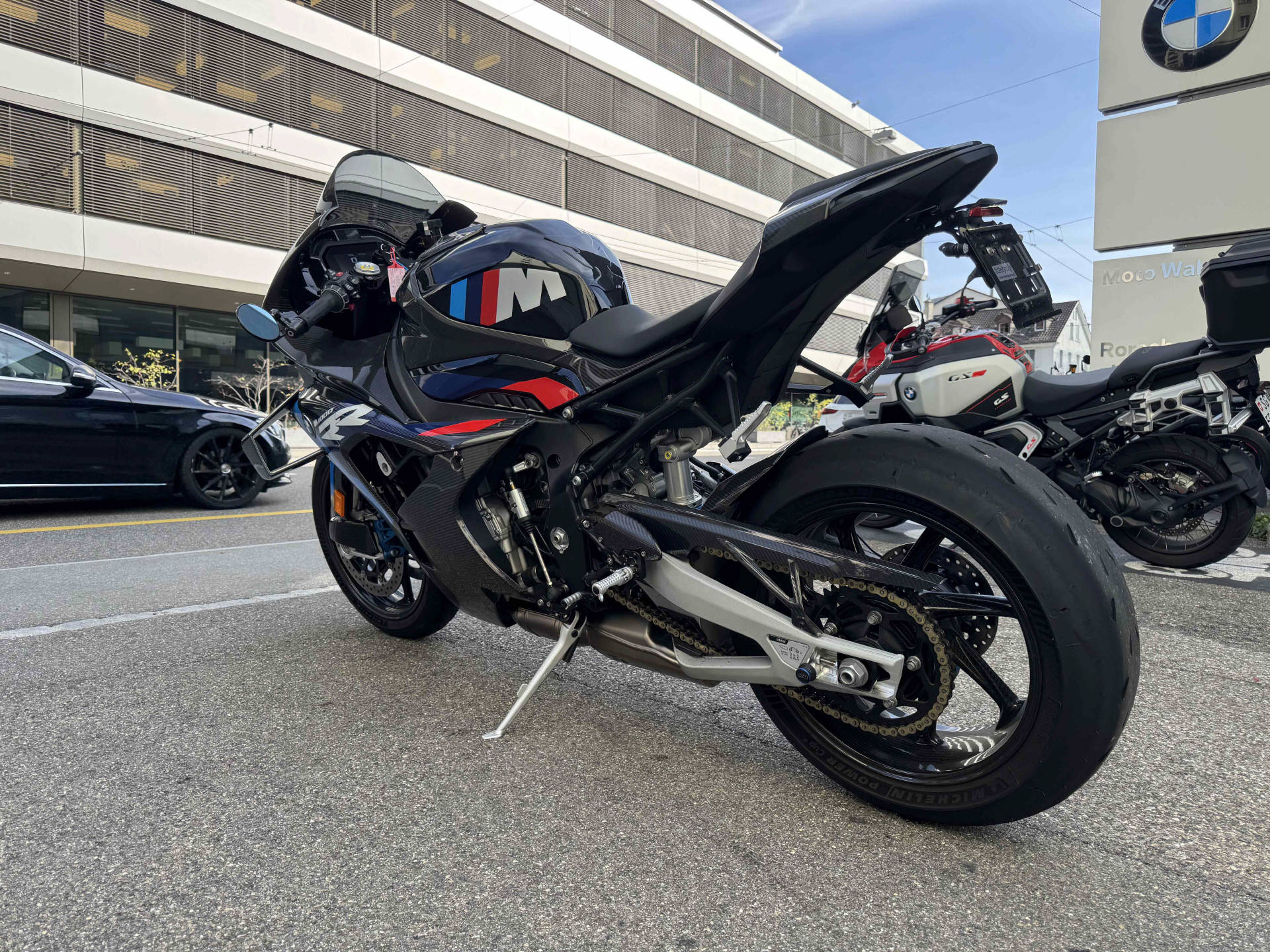BMW M 1000 RR Competition-showroom-element-2