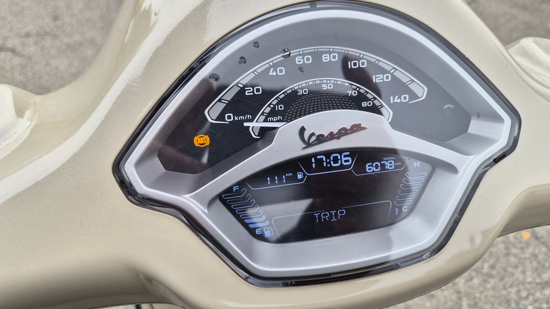 PIAGGIO Vespa 125 Primavera ABS-image-7