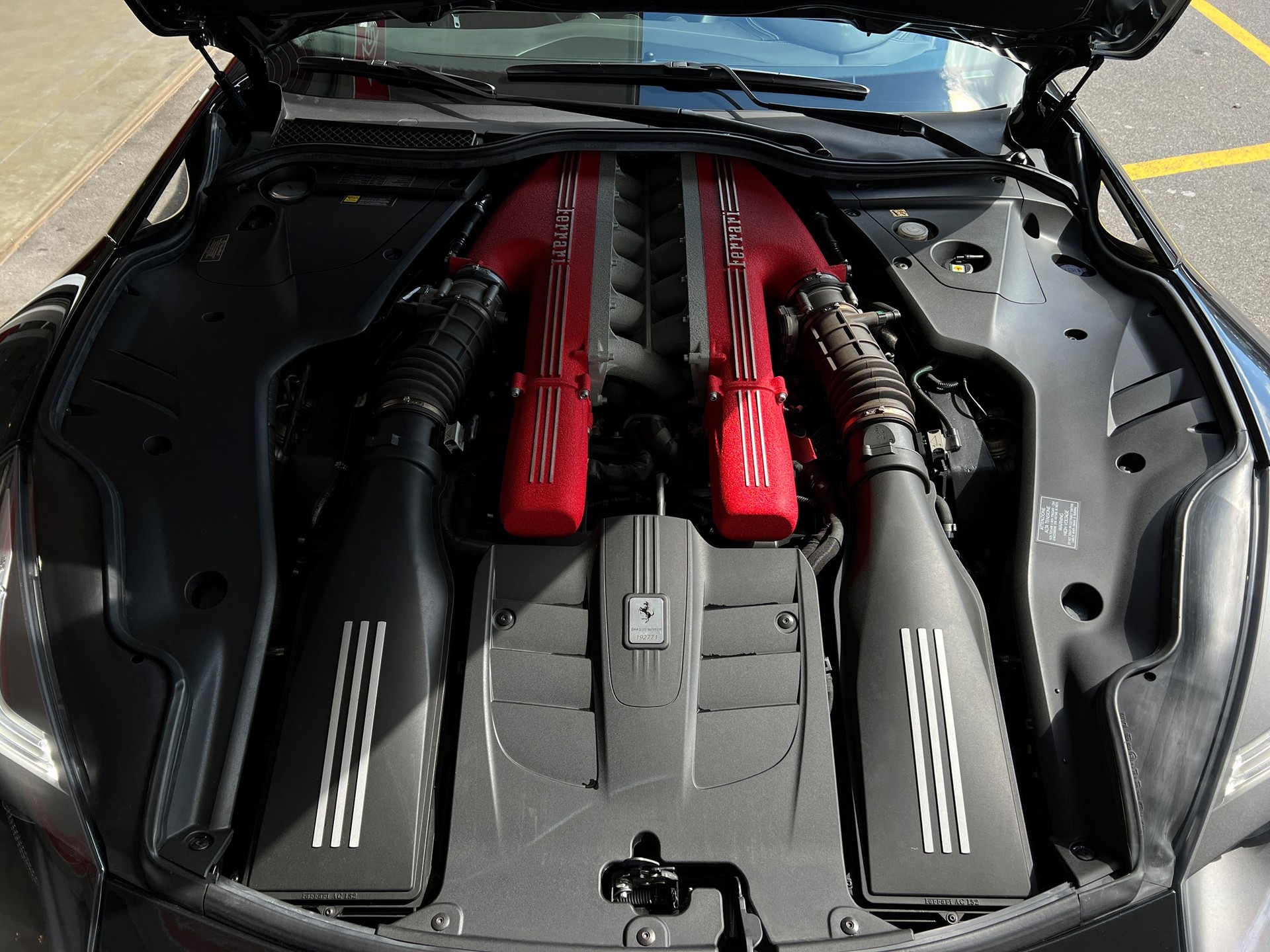 FERRARI F12 Berlinetta-image-11