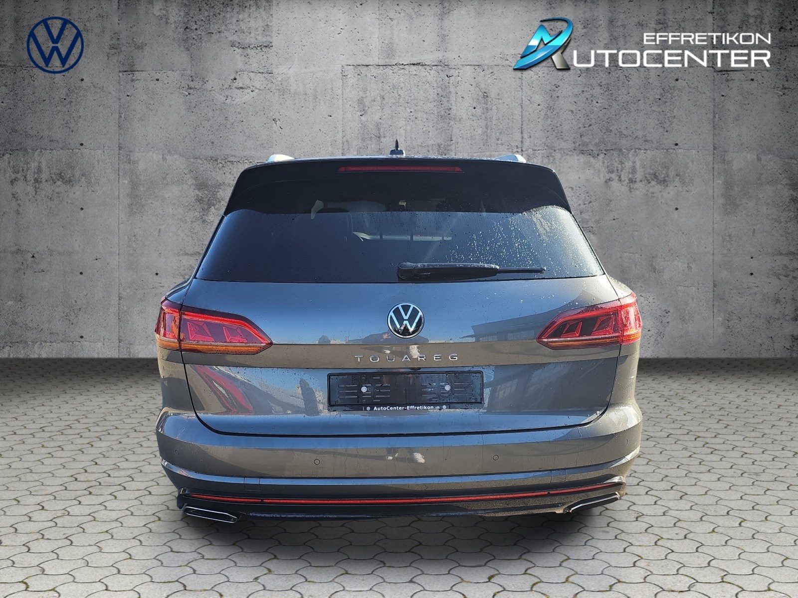 VW Touareg 3.0 TDI R Line-image-4