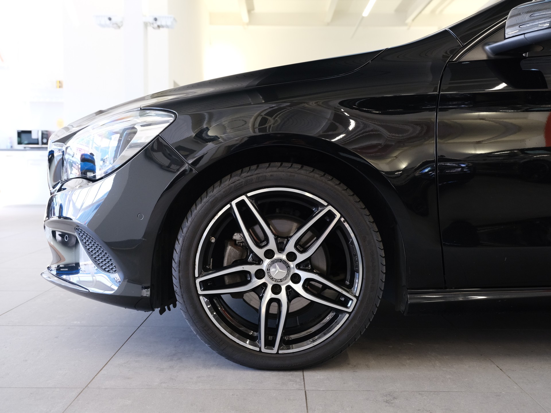 MERCEDES-BENZ CLA Shooting Brake 220 d Urban 4Matic 7G-DCT-image-6