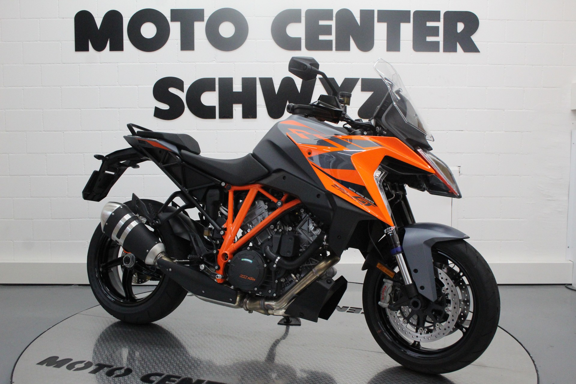 KTM 1290 Super Duke GT MY 2023-image-1
