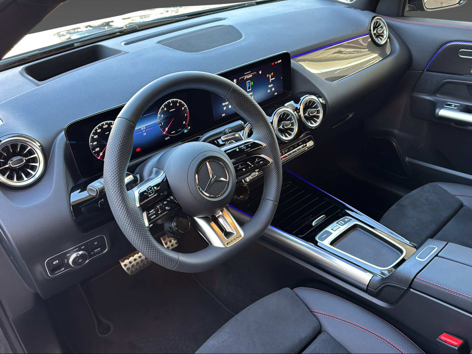 MERCEDES-BENZ GLA 35 4Matic-image-7