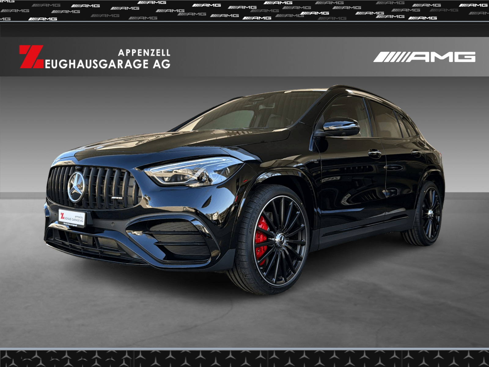 MERCEDES-BENZ GLA 35 4Matic-showroom-element-1