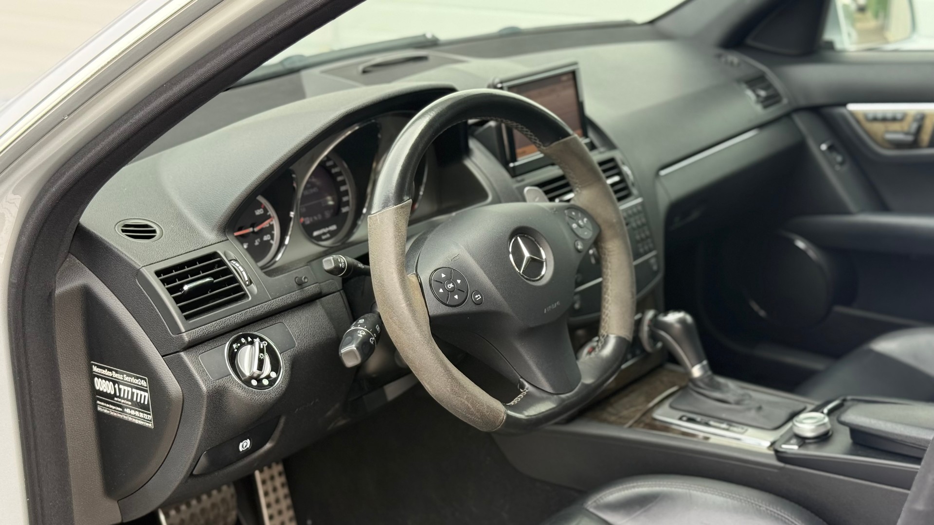 MERCEDES-BENZ C 63 AMG Avantgarde 7G-Tronic-image-8