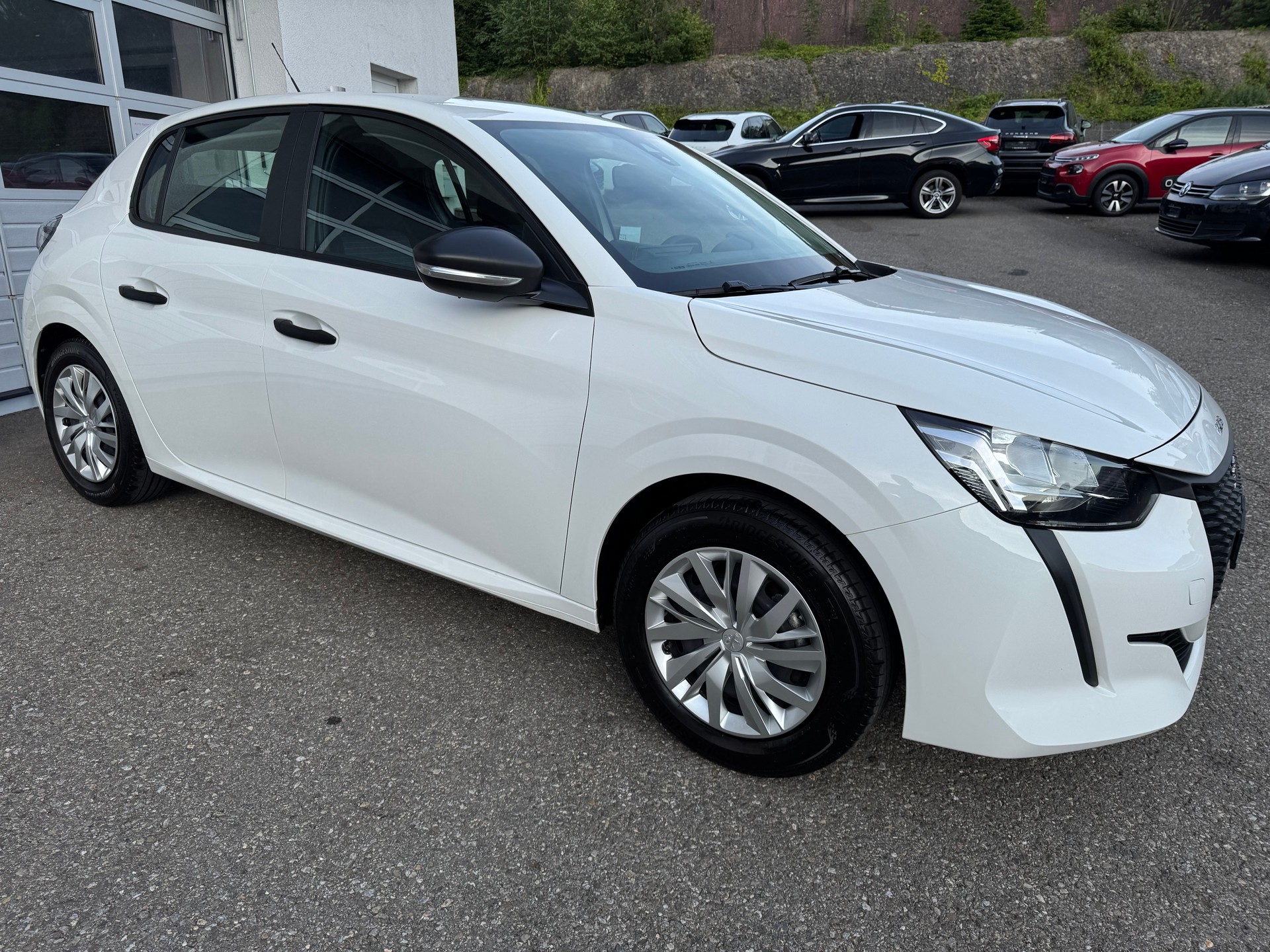 PEUGEOT 208 1.2 PureTech Active-showroom-element-3