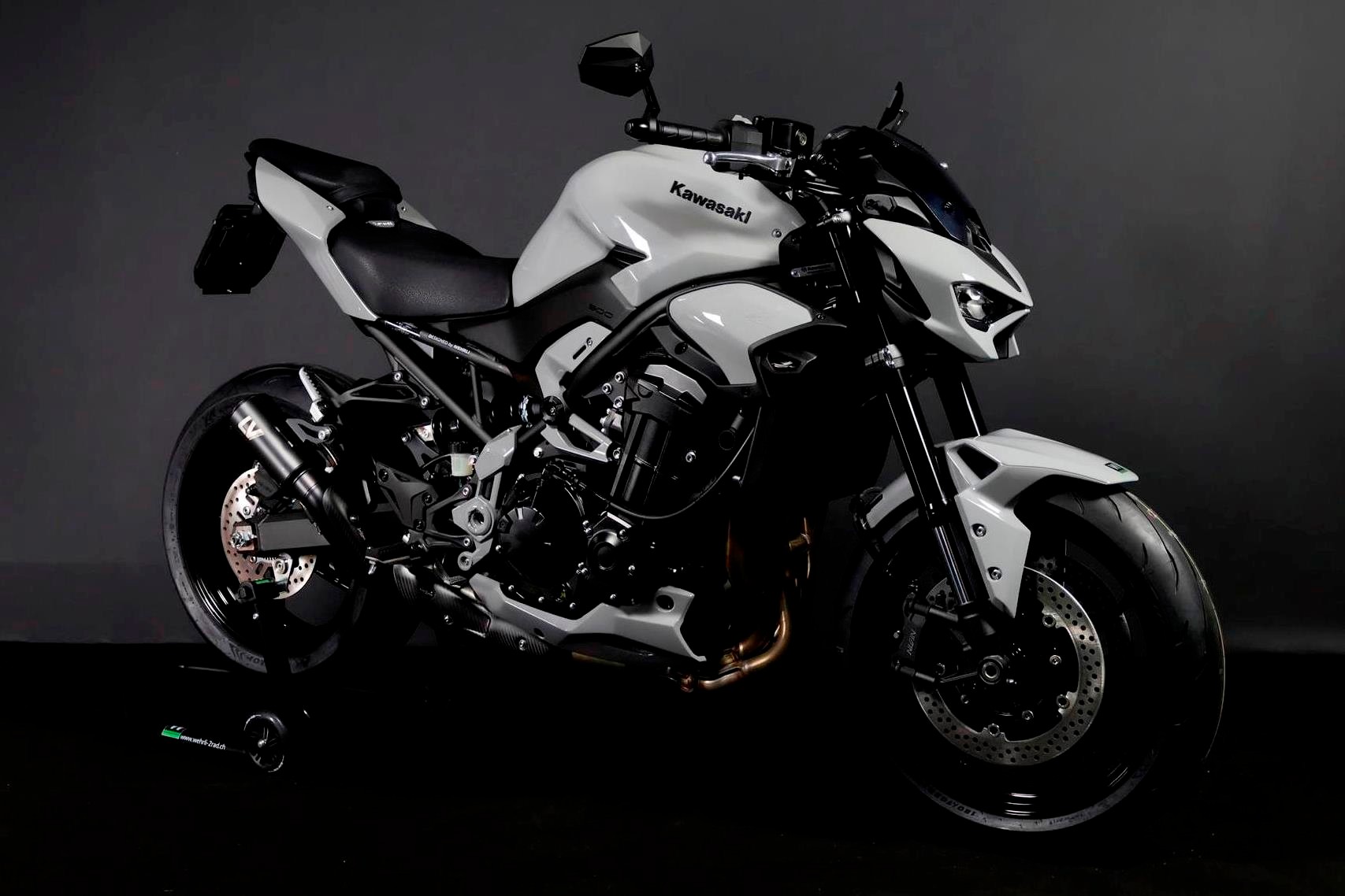 KAWASAKI Z 900 (91/70/35 KW) *Nardo Light* Level 3-image-1