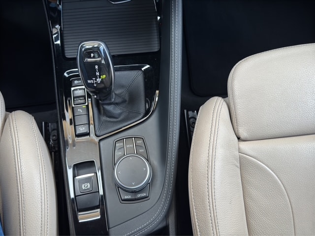 BMW X1 xDrive 25i xLine Steptronic-image-15
