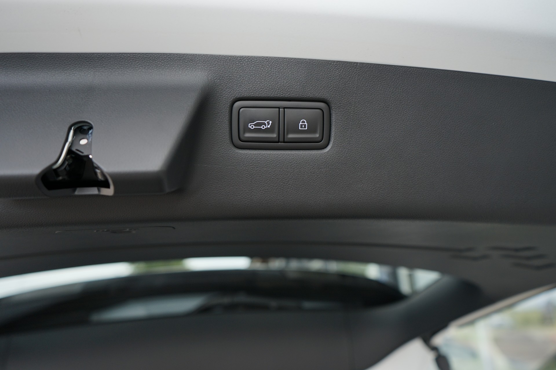 HYUNDAI Santa Fe 1.6 T-GDi HEV Calligraphy 4WD Automatic-image-19