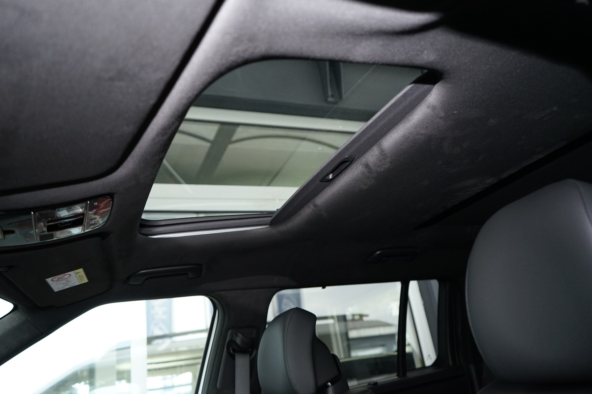 HYUNDAI Santa Fe 1.6 T-GDi HEV Calligraphy 4WD Automatic-image-14