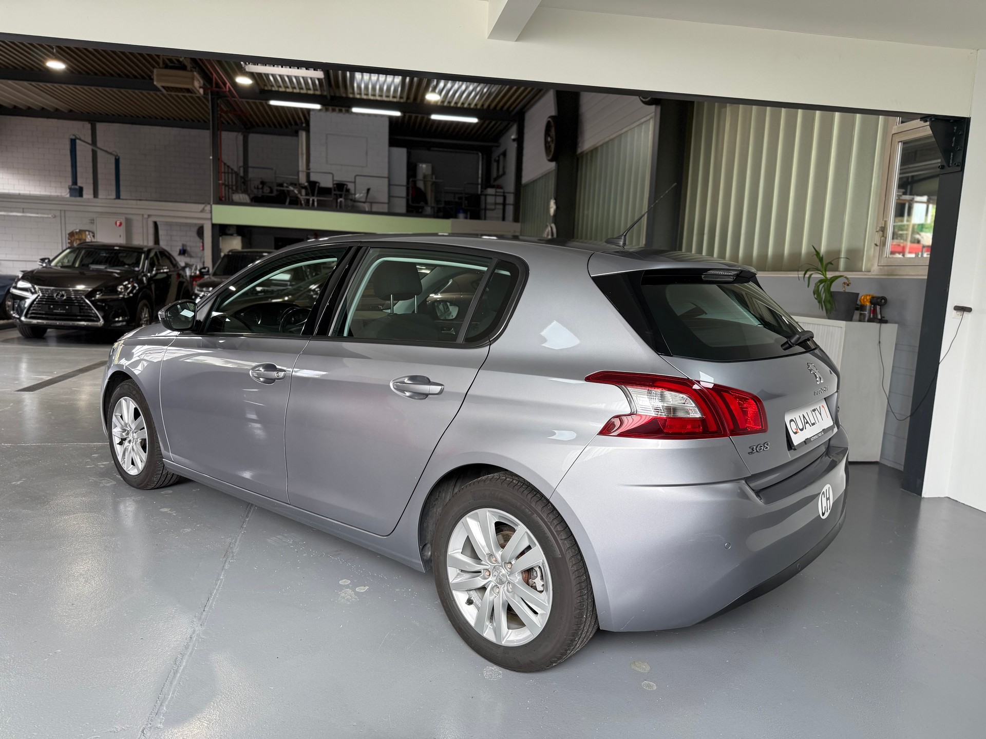 PEUGEOT 308 1.2 THP Active-image-4
