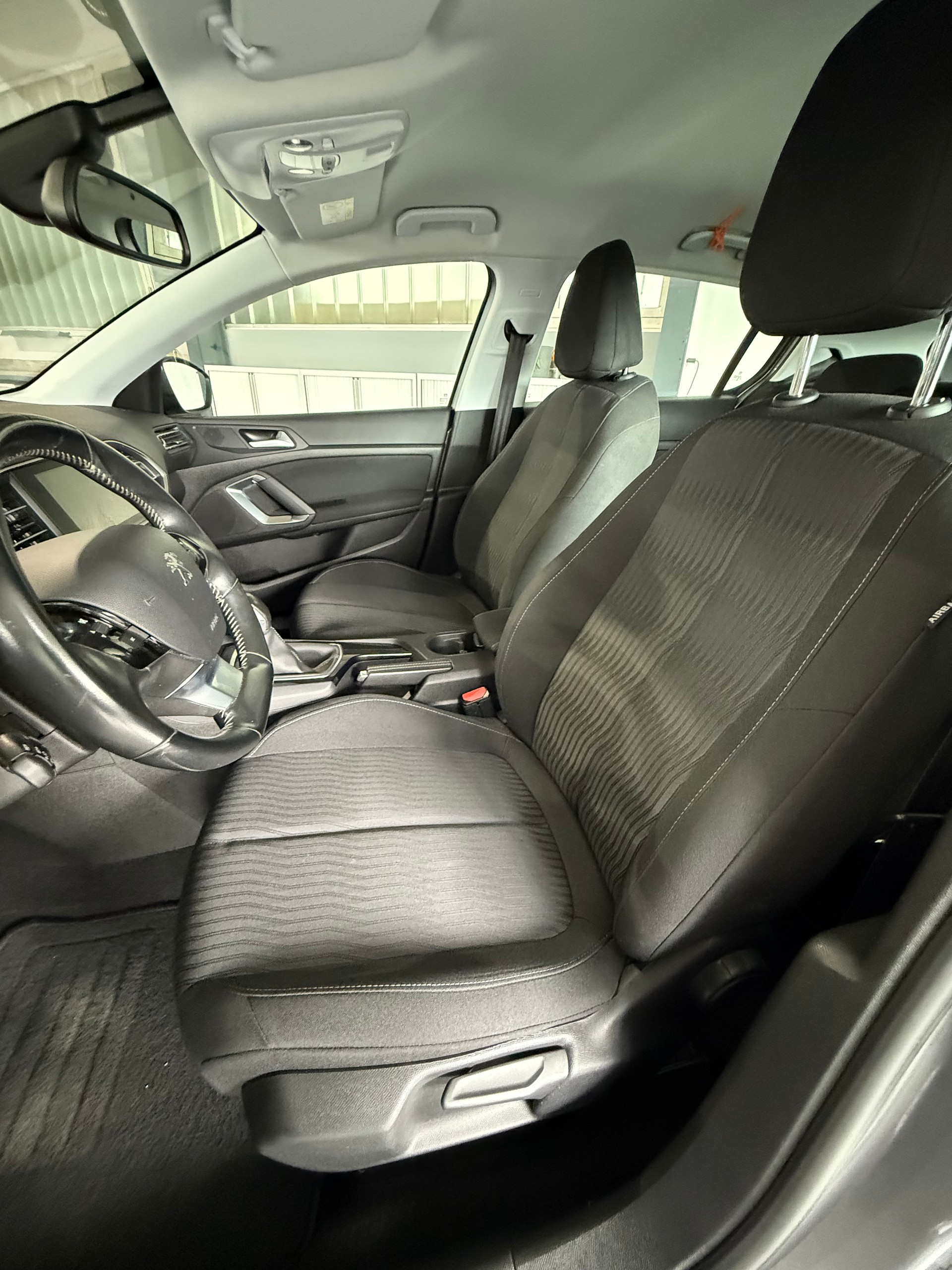 PEUGEOT 308 1.2 THP Active-image-6