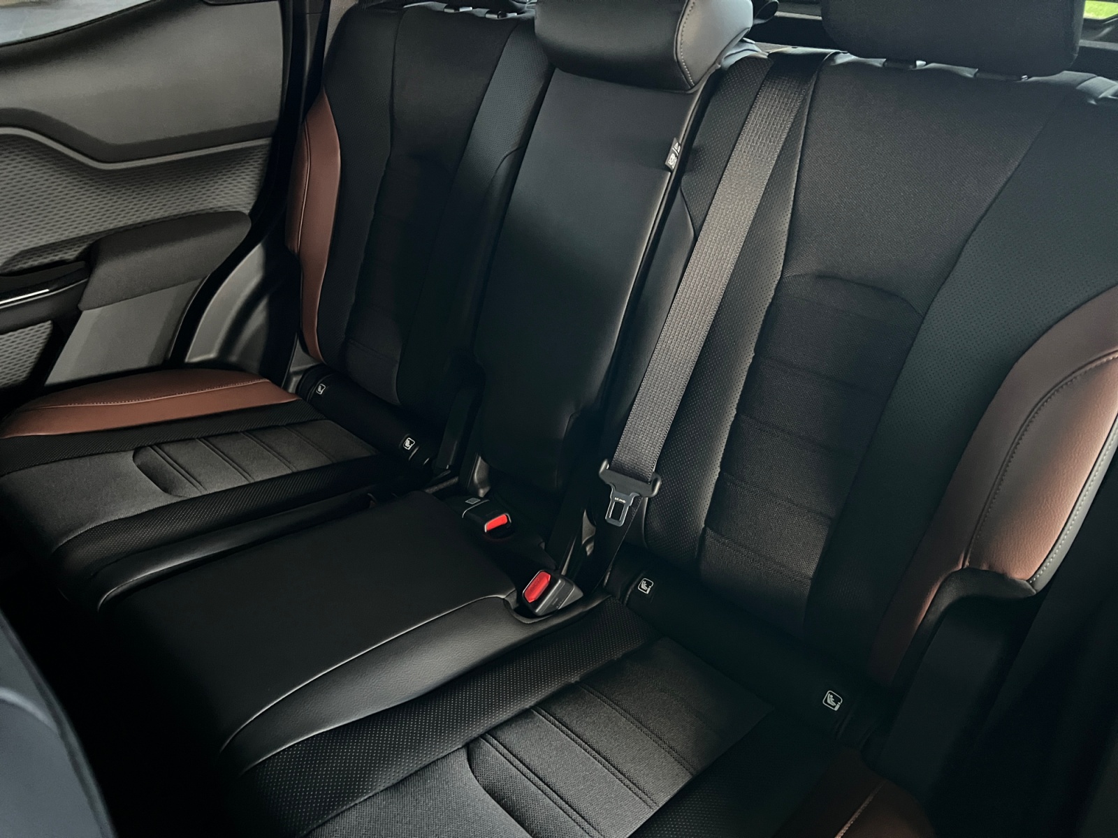 SUZUKI e Vitara Compact Top 4x4-image-12